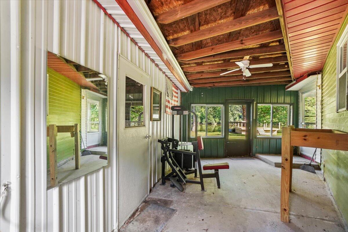 2712 Sycamore Lane