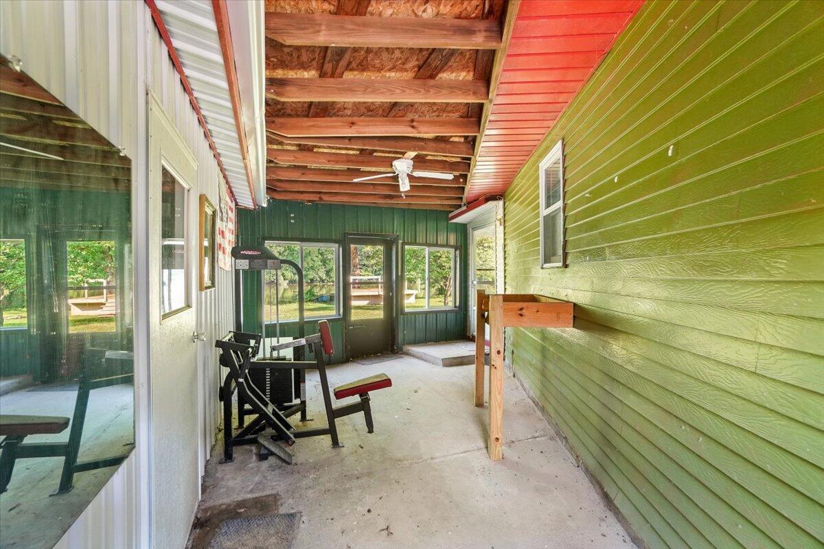 2712 Sycamore Lane