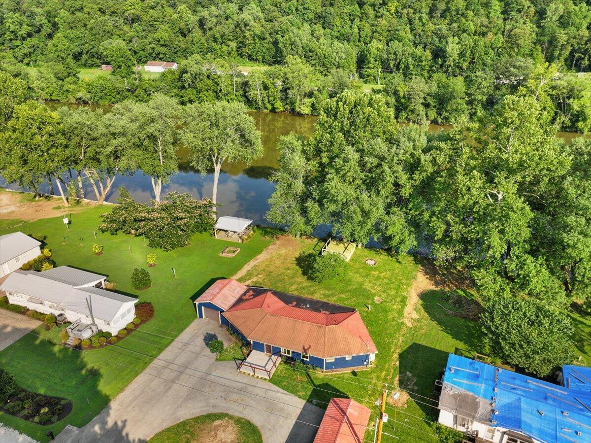 2712 Sycamore Lane