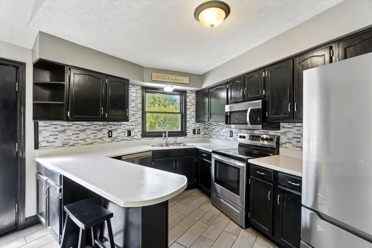 2712 Sycamore Lane