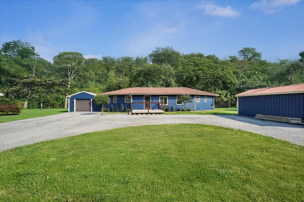 2712 Sycamore Lane