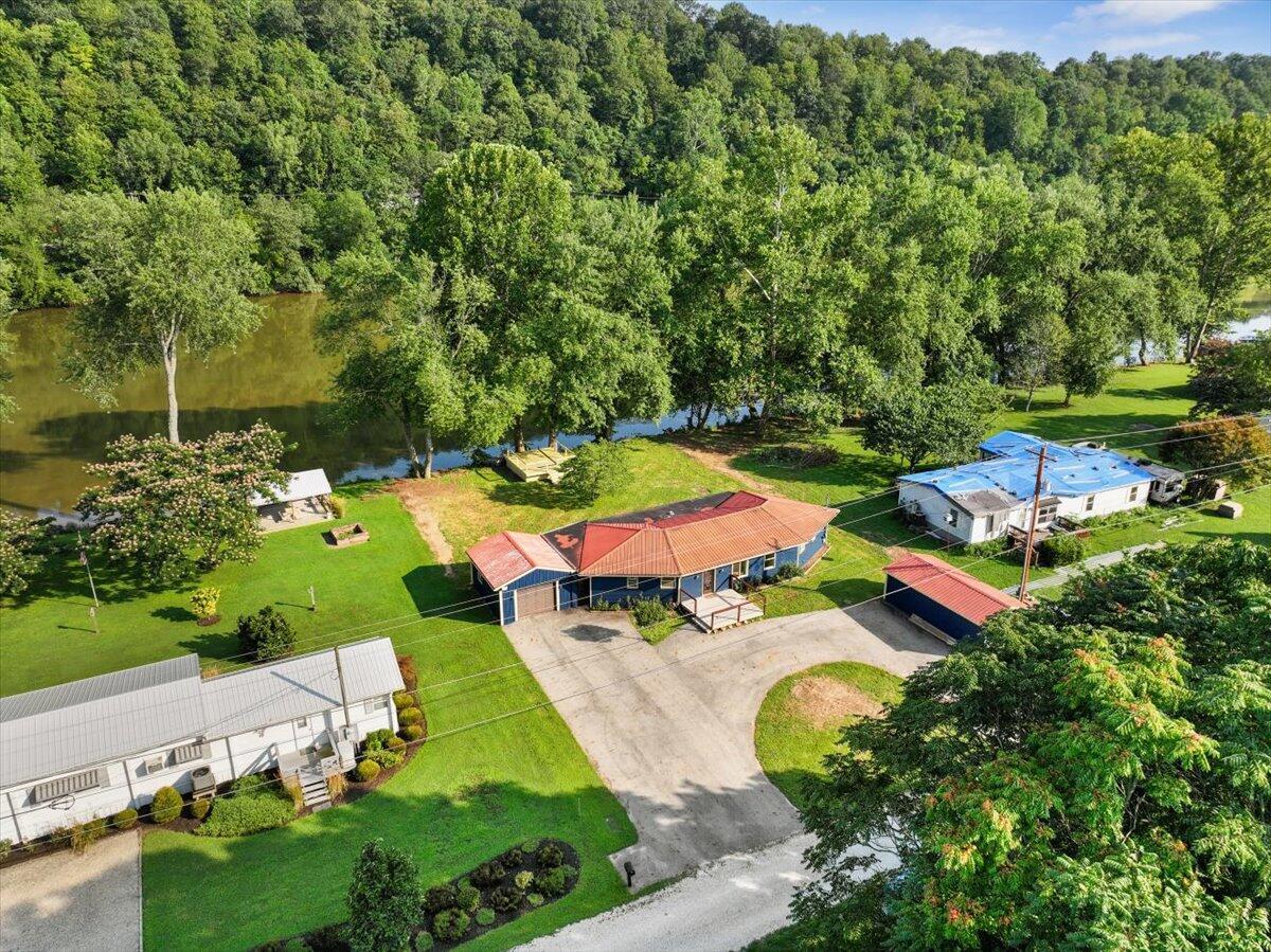 2712 Sycamore Lane