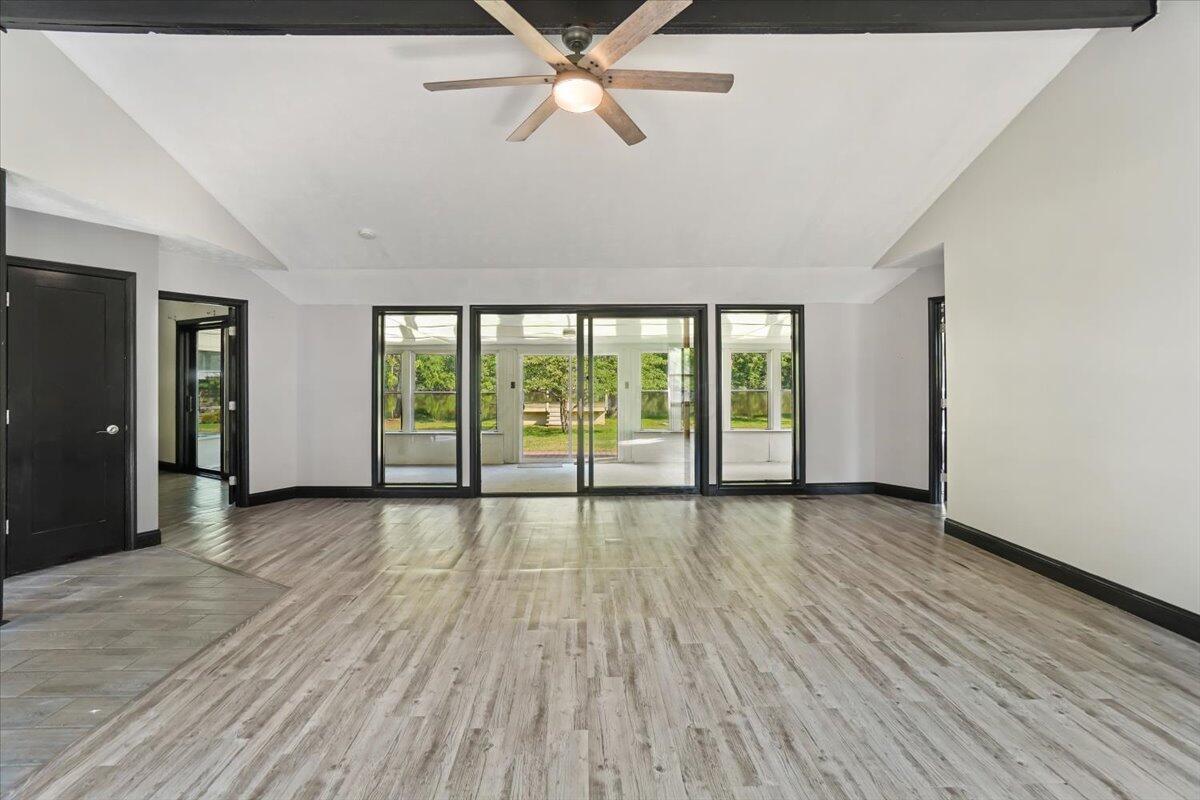 2712 Sycamore Lane