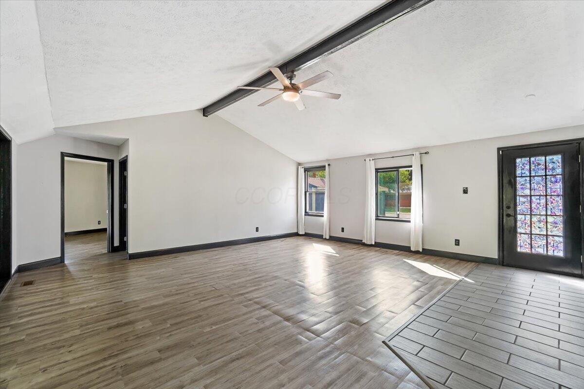 2712 Sycamore Lane
