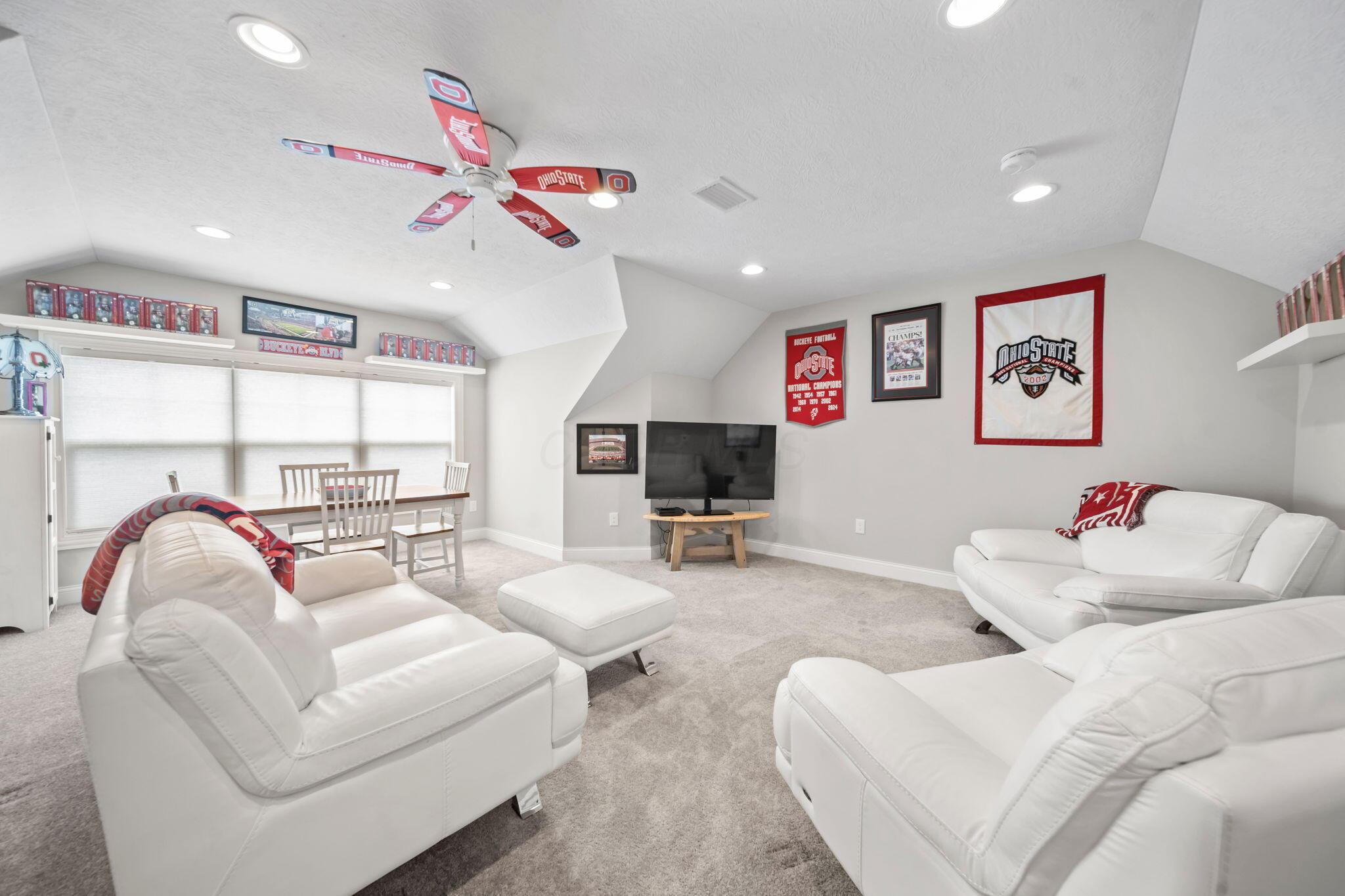 6941 Star Hollow Lane