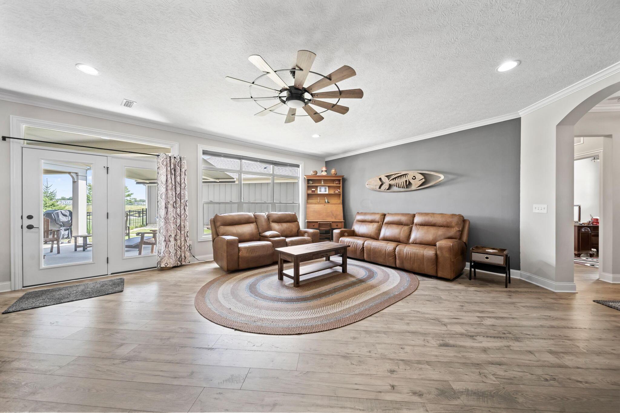 6941 Star Hollow Lane