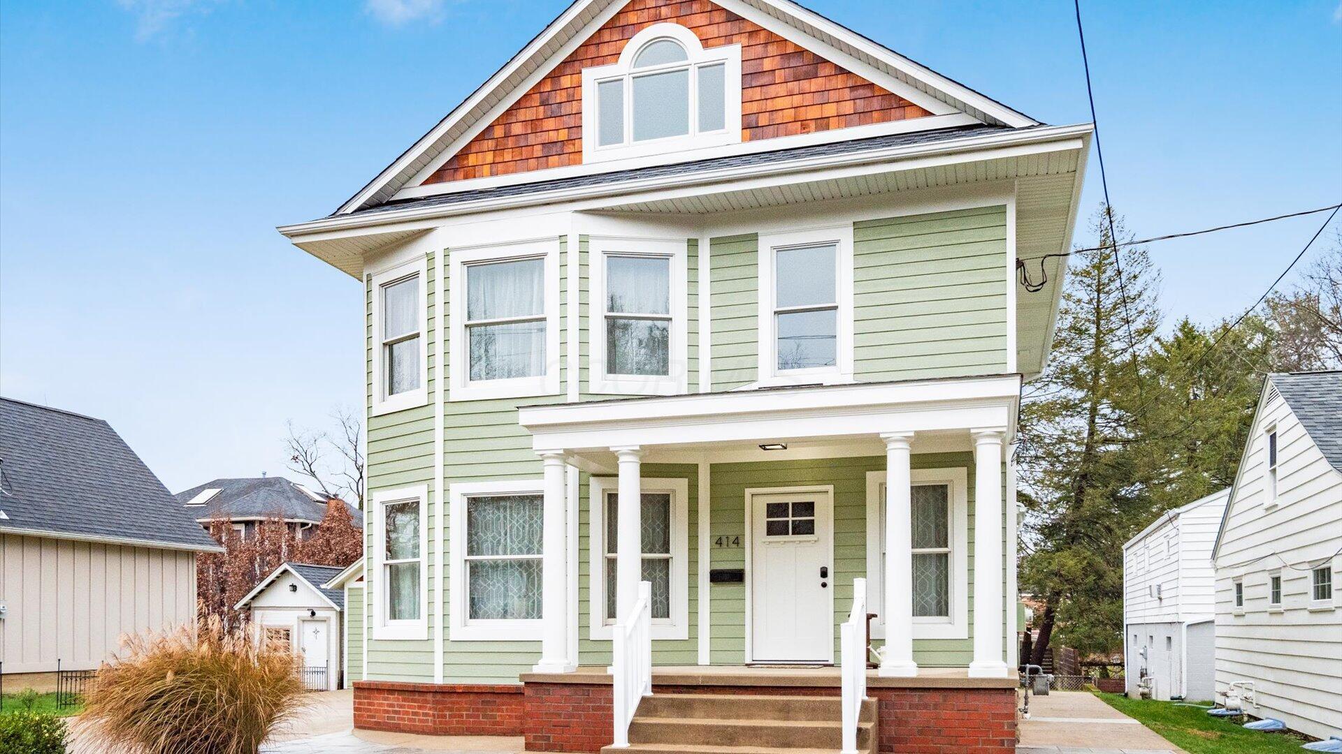 414 E College Street