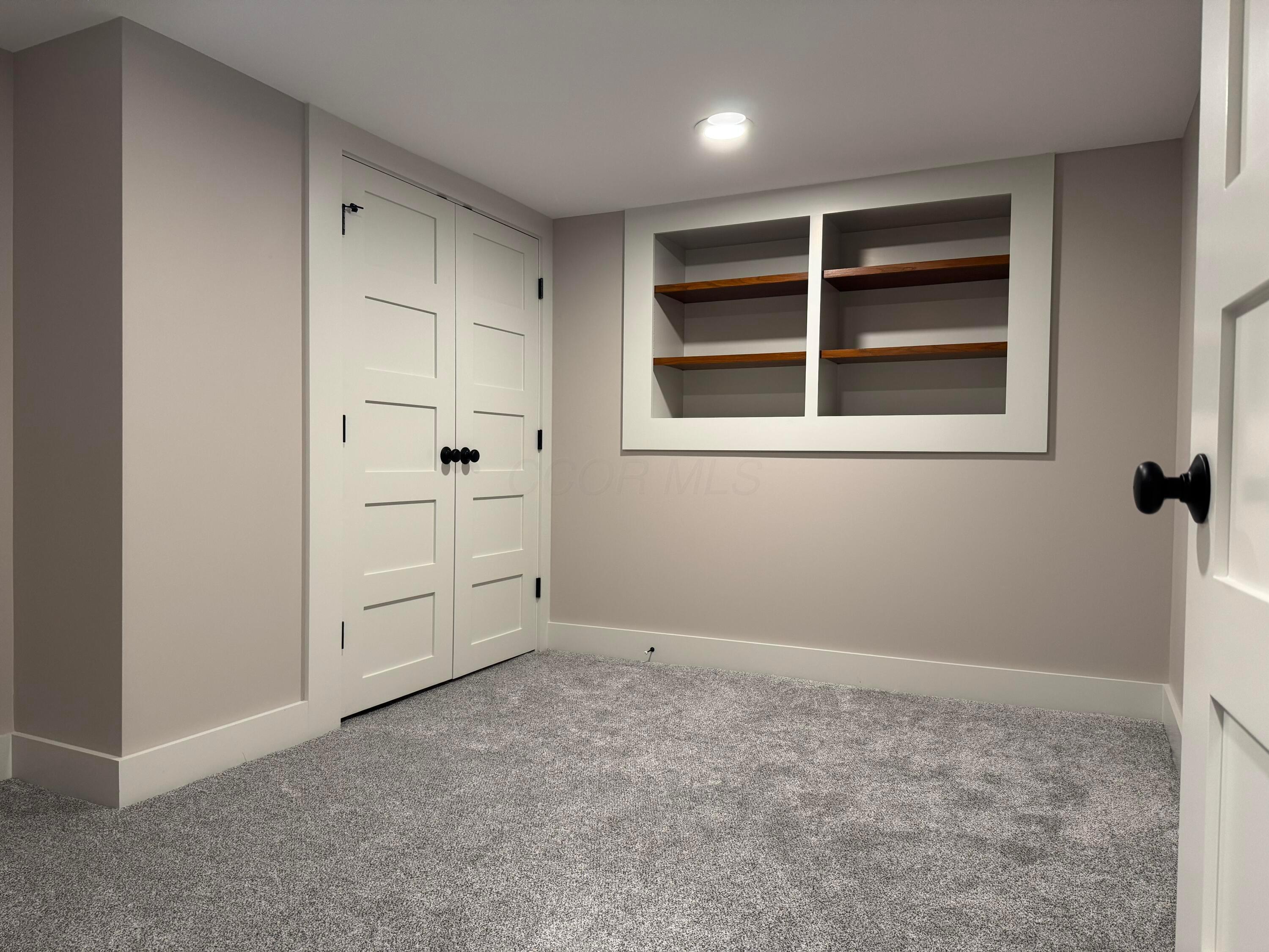 414 E College Street