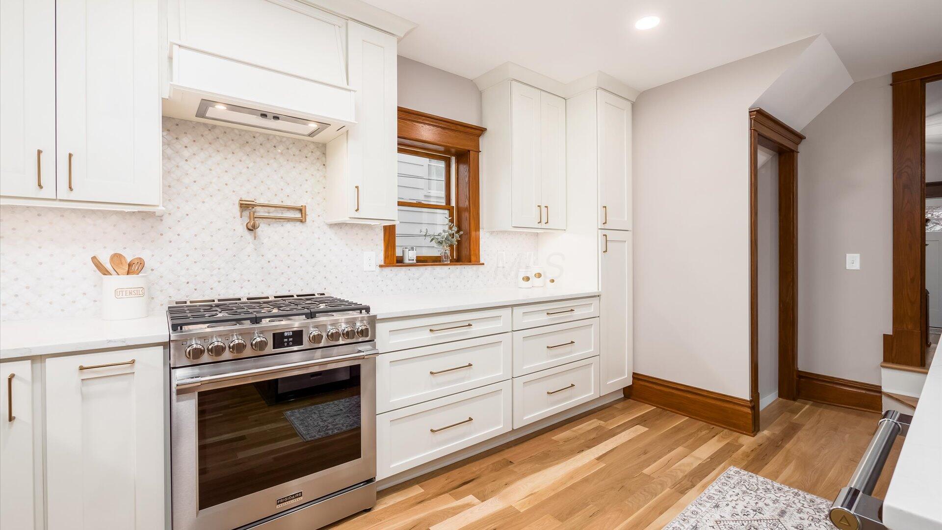 414 E College Street