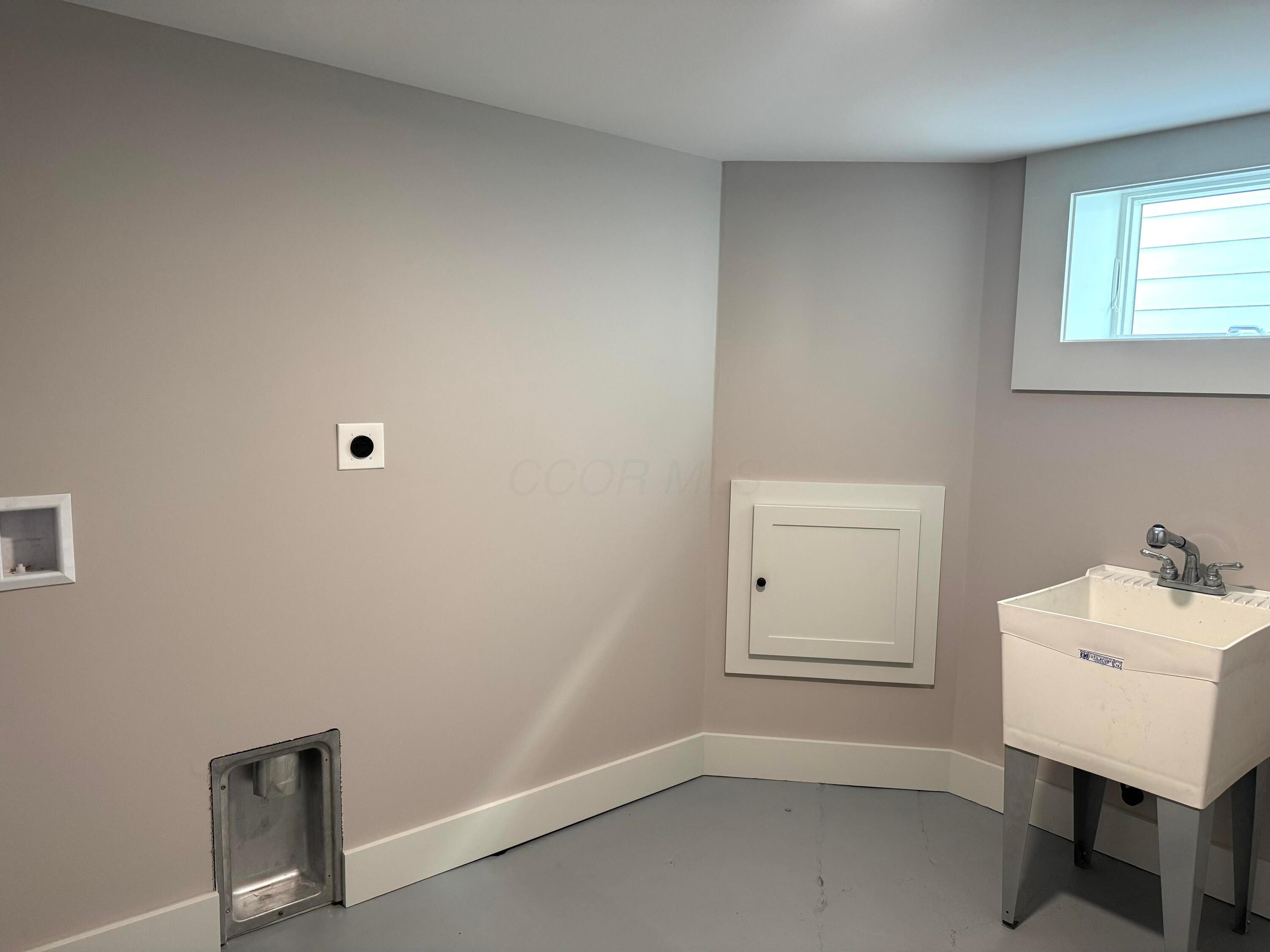 414 E College Street