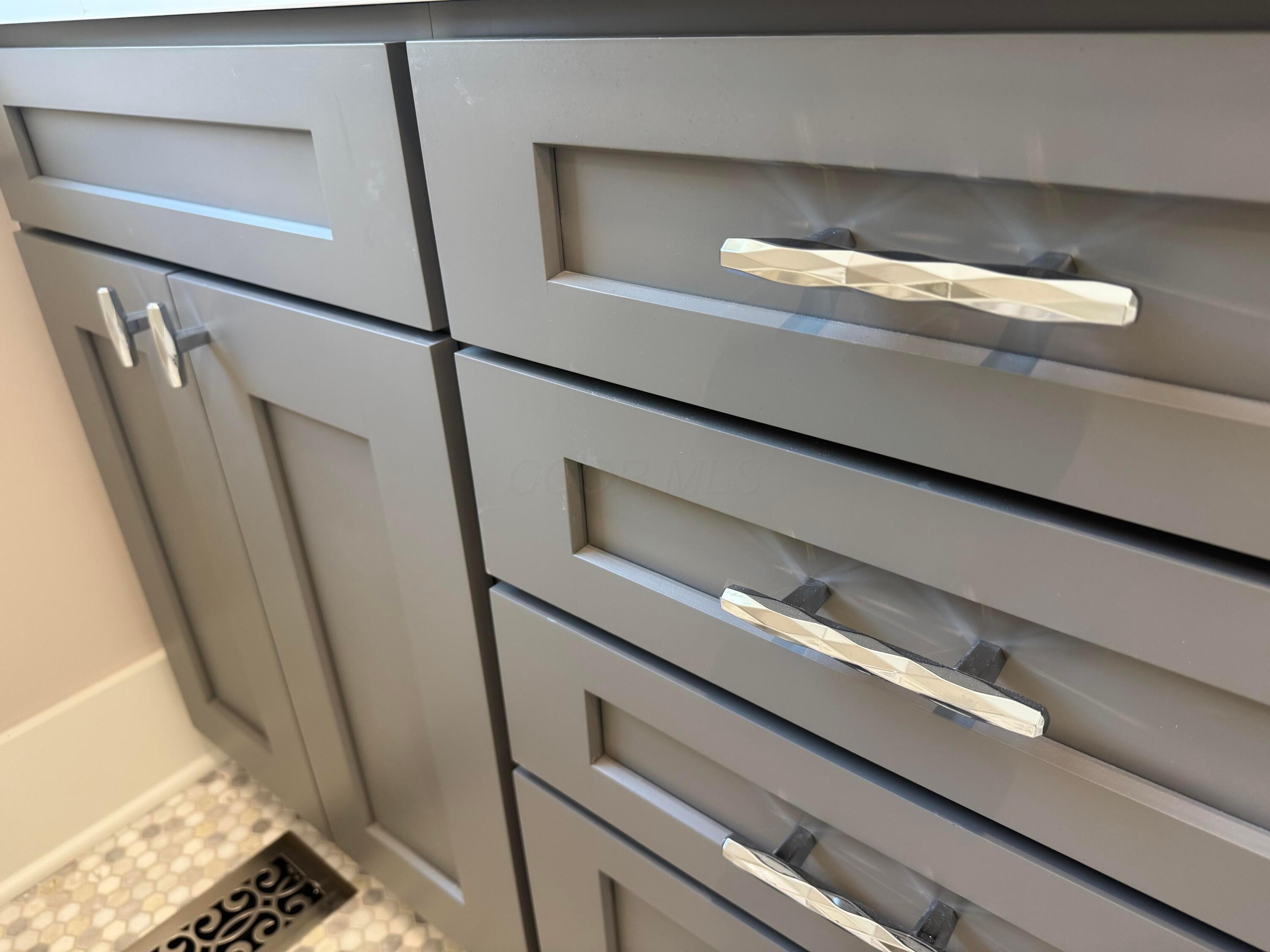 414 E College Street