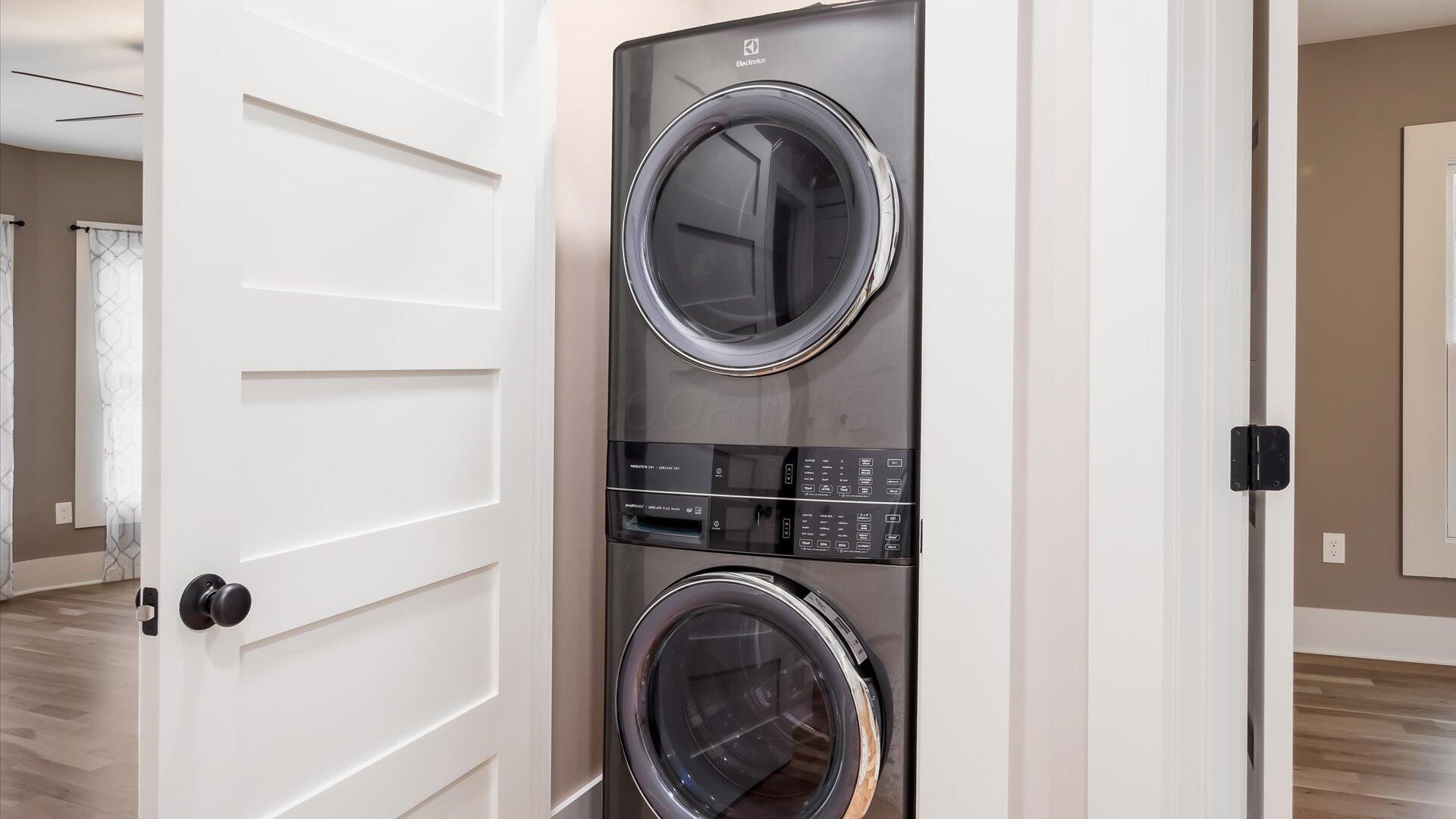 414 E College Street