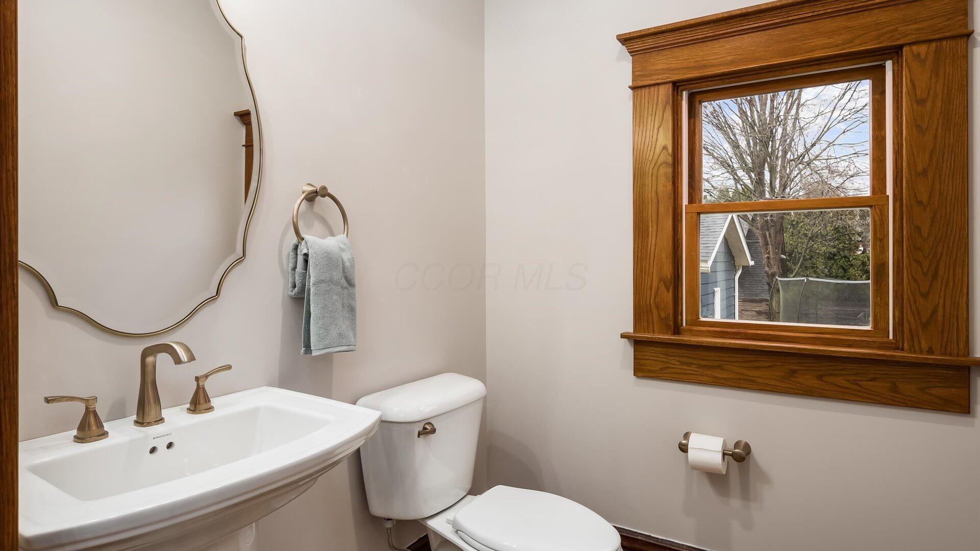 414 E College Street