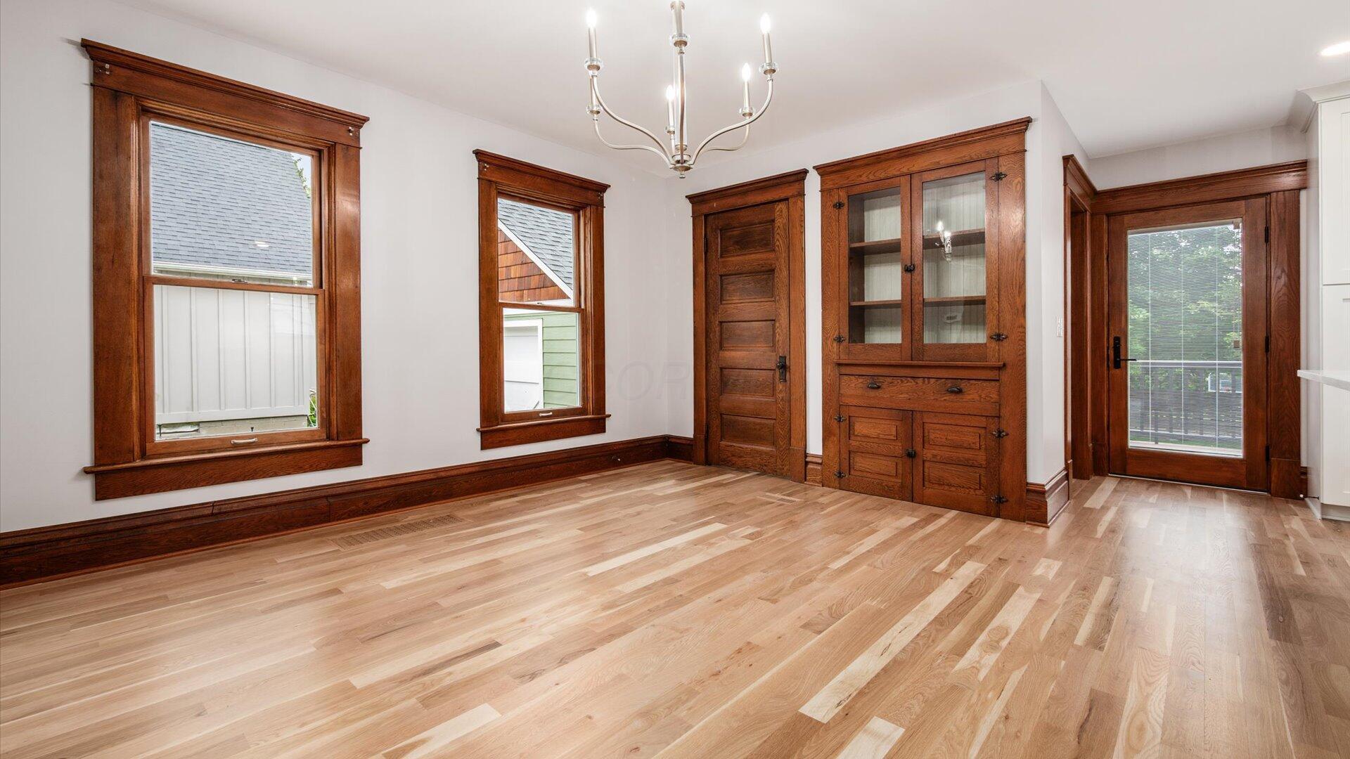 414 E College Street