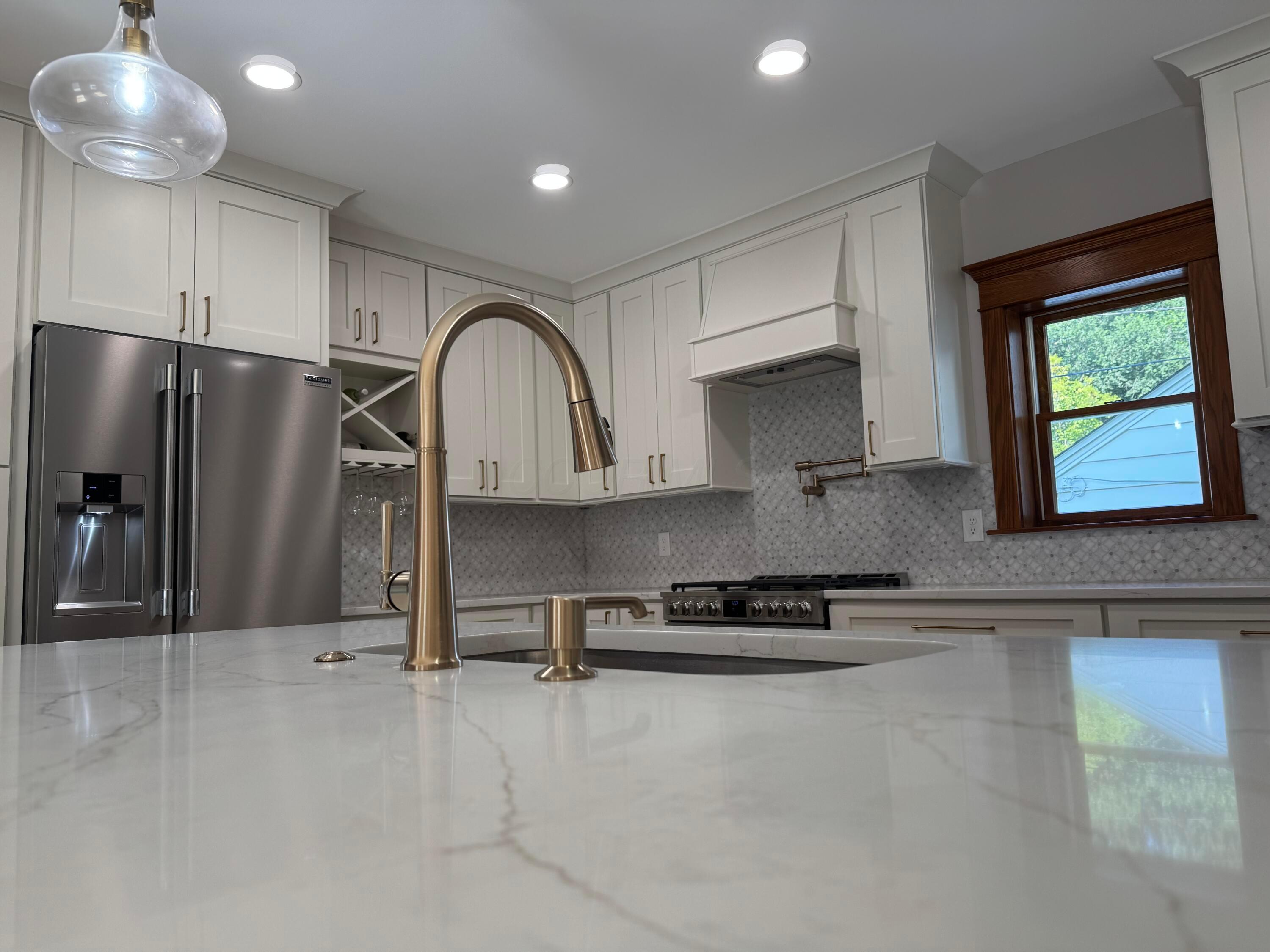 414 E College Street