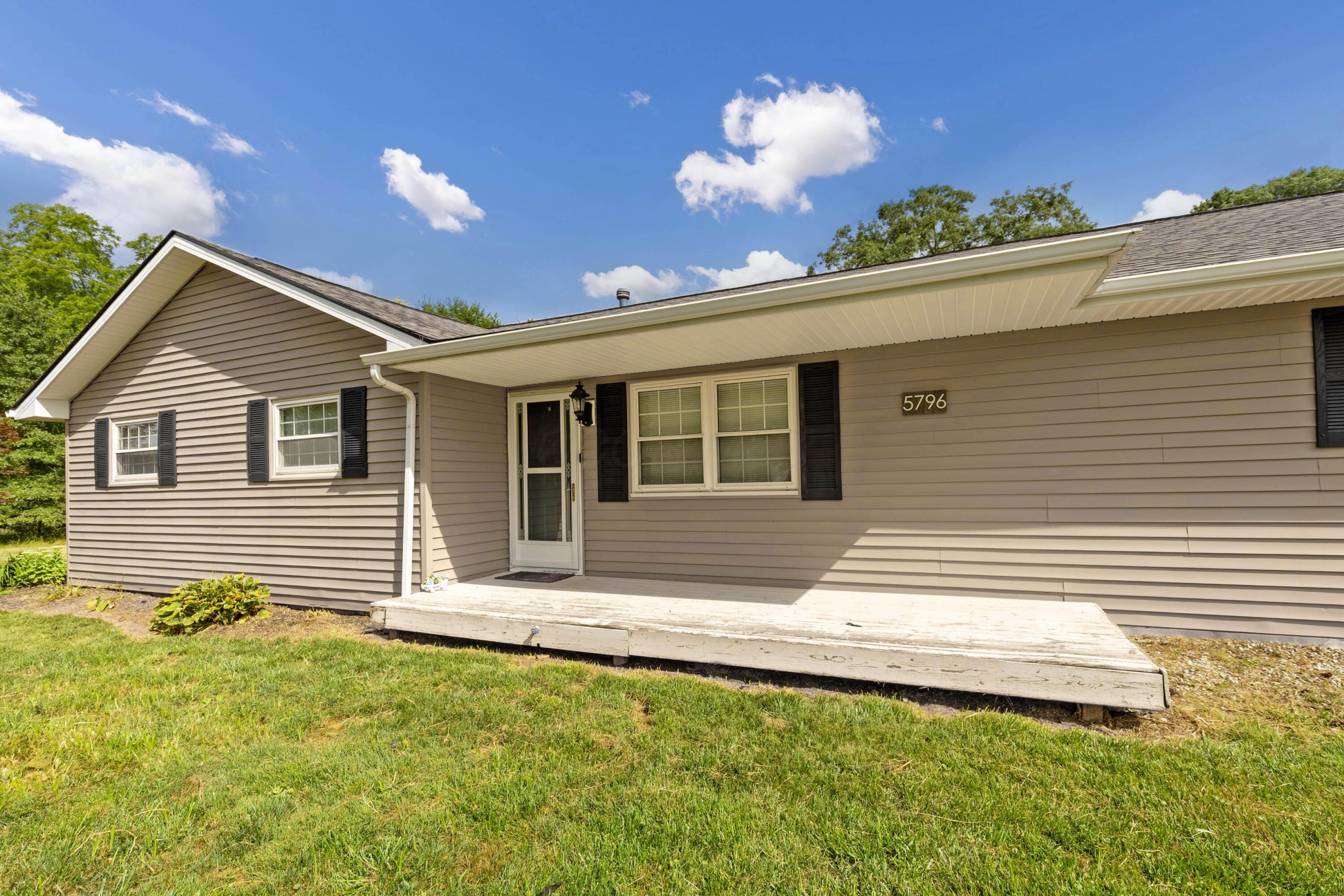 5796 Beecher Road