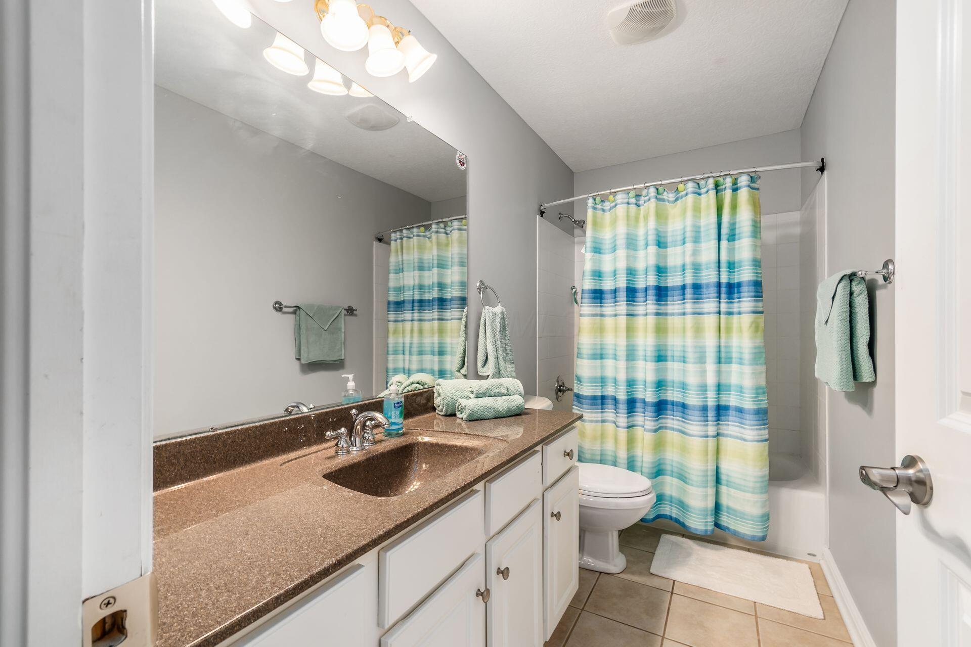 5552 Quail Hollow Way