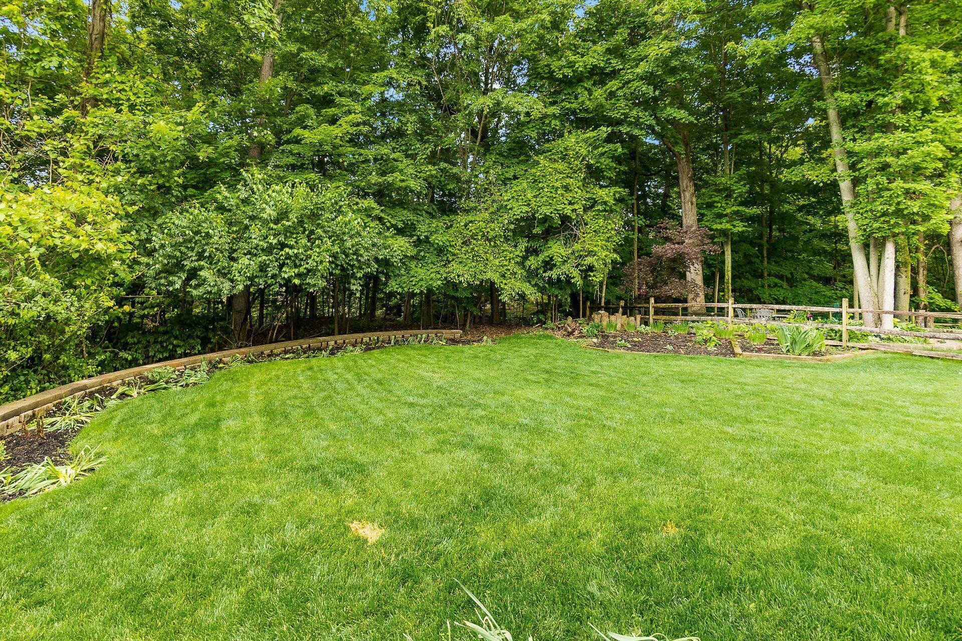 5552 Quail Hollow Way