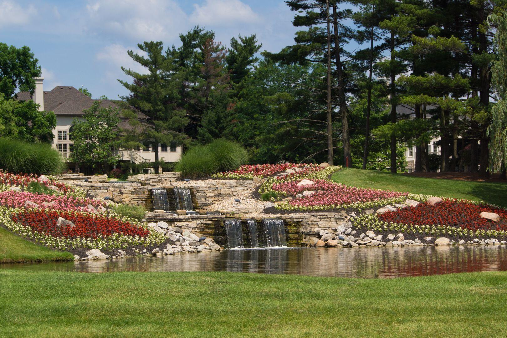 5552 Quail Hollow Way