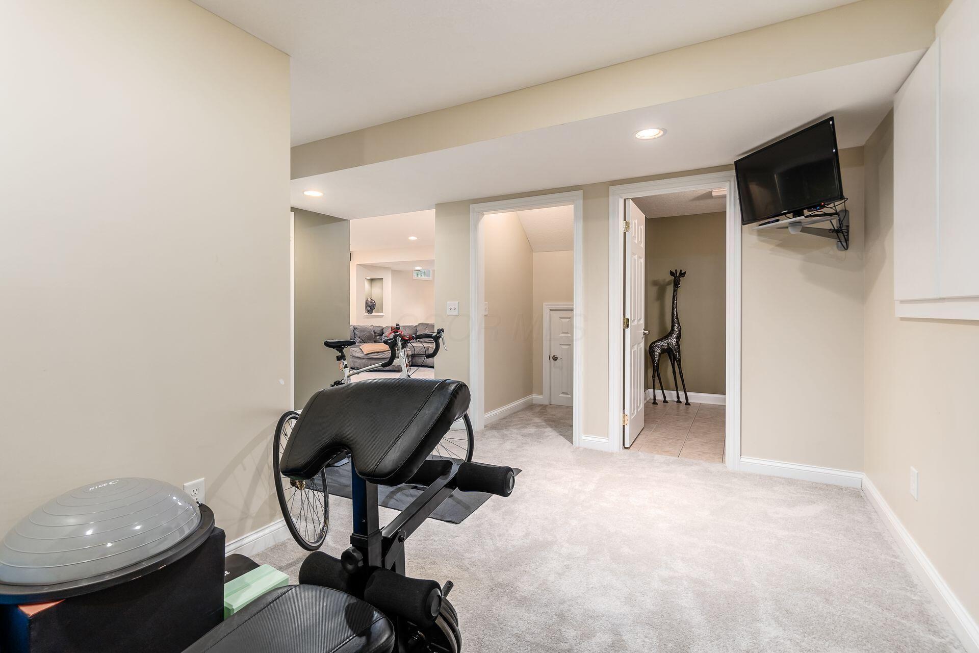 5552 Quail Hollow Way