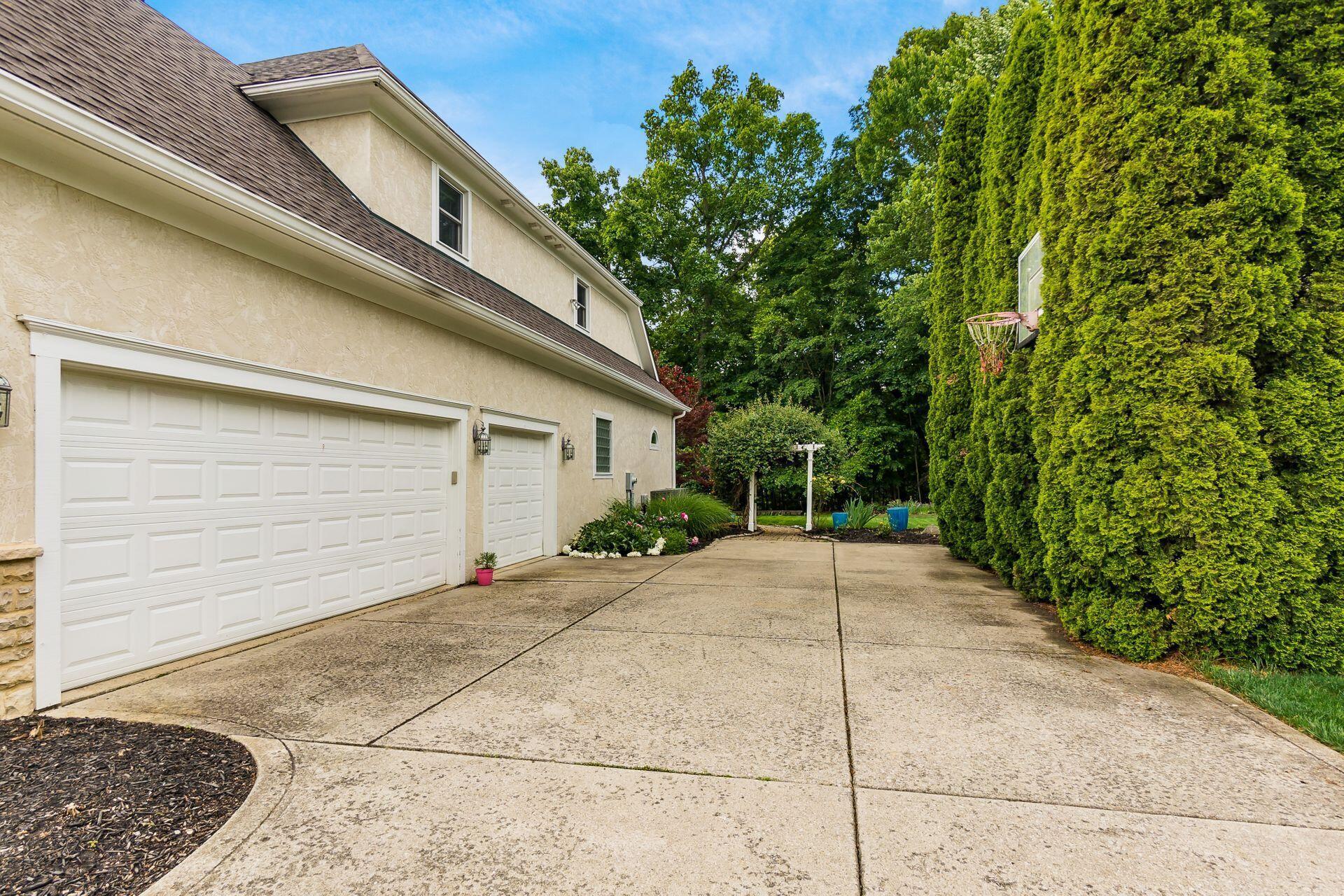 5552 Quail Hollow Way