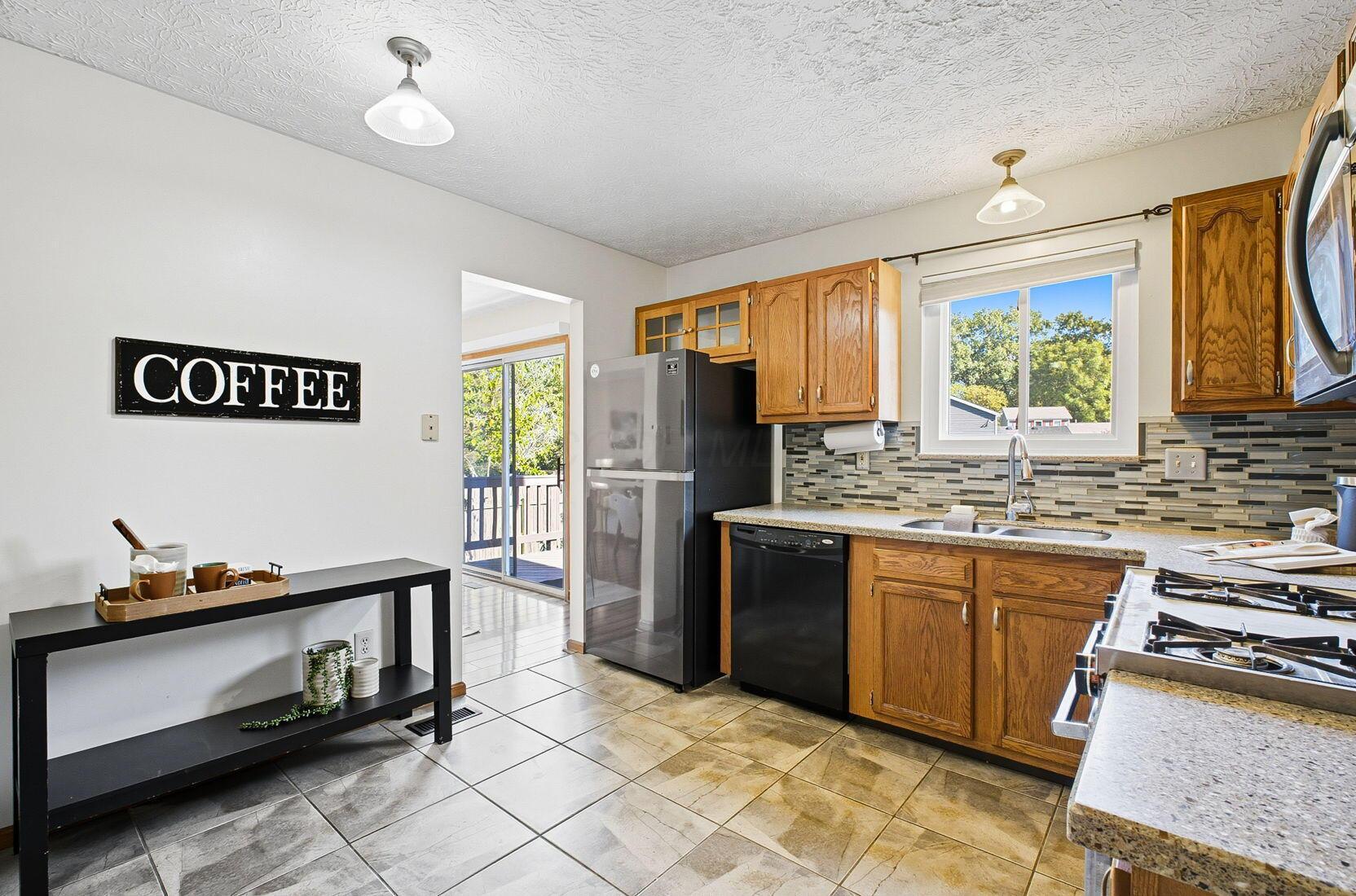 3900 Cliff Ridge Court