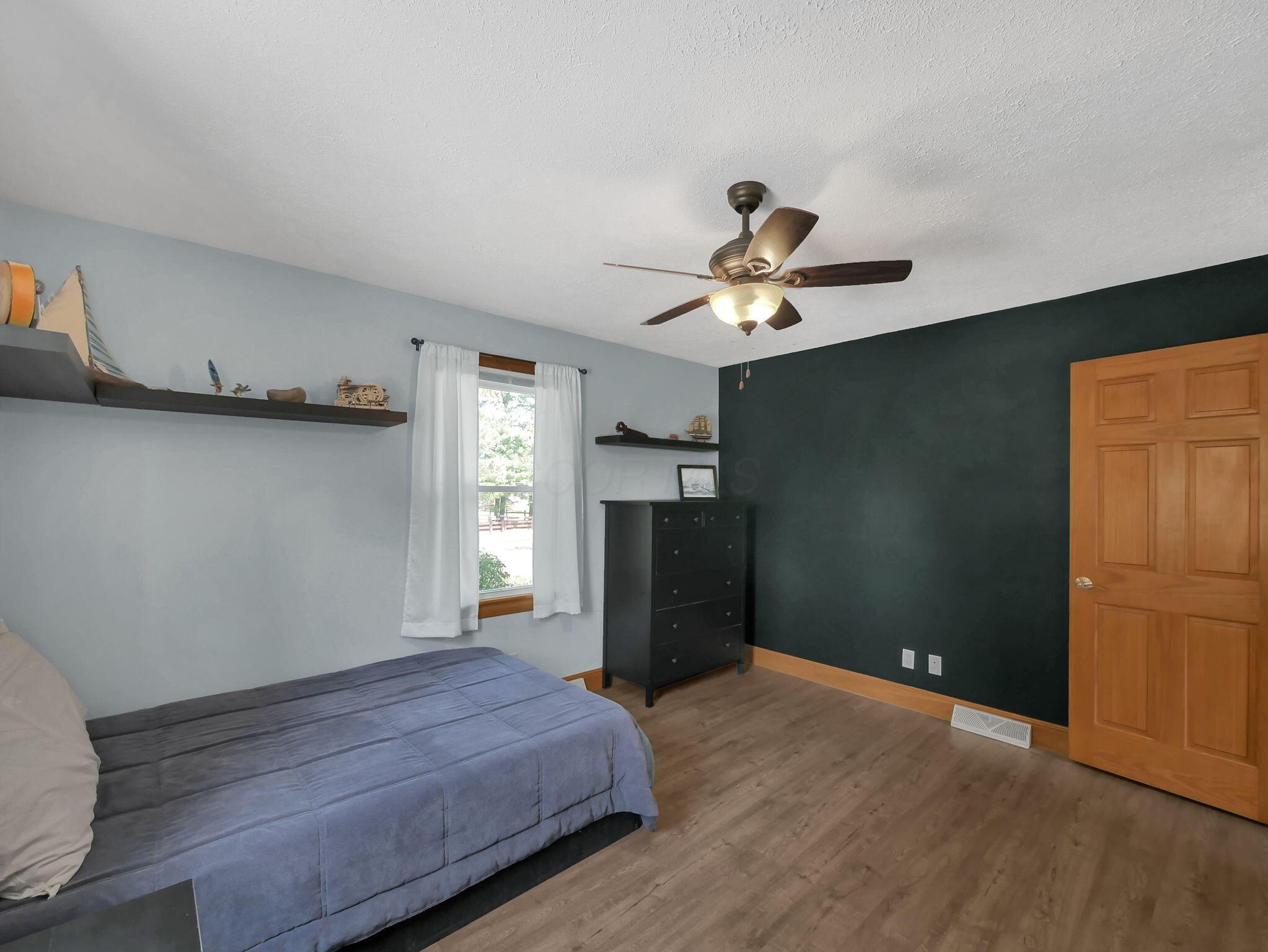 3412 Creek Road