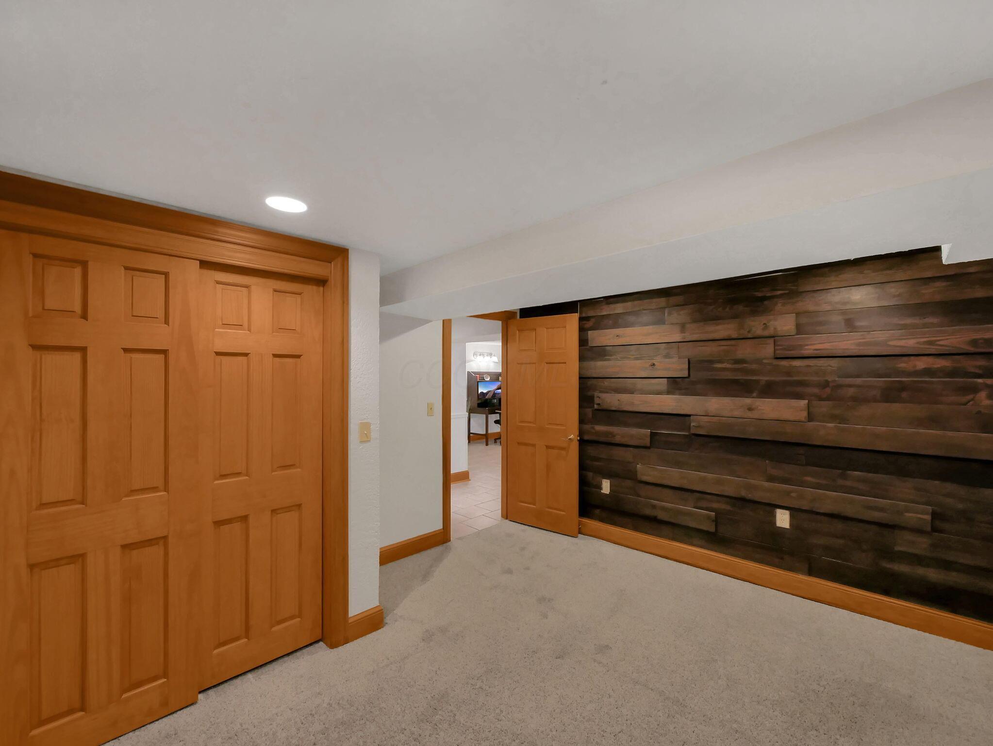 3412 Creek Road
