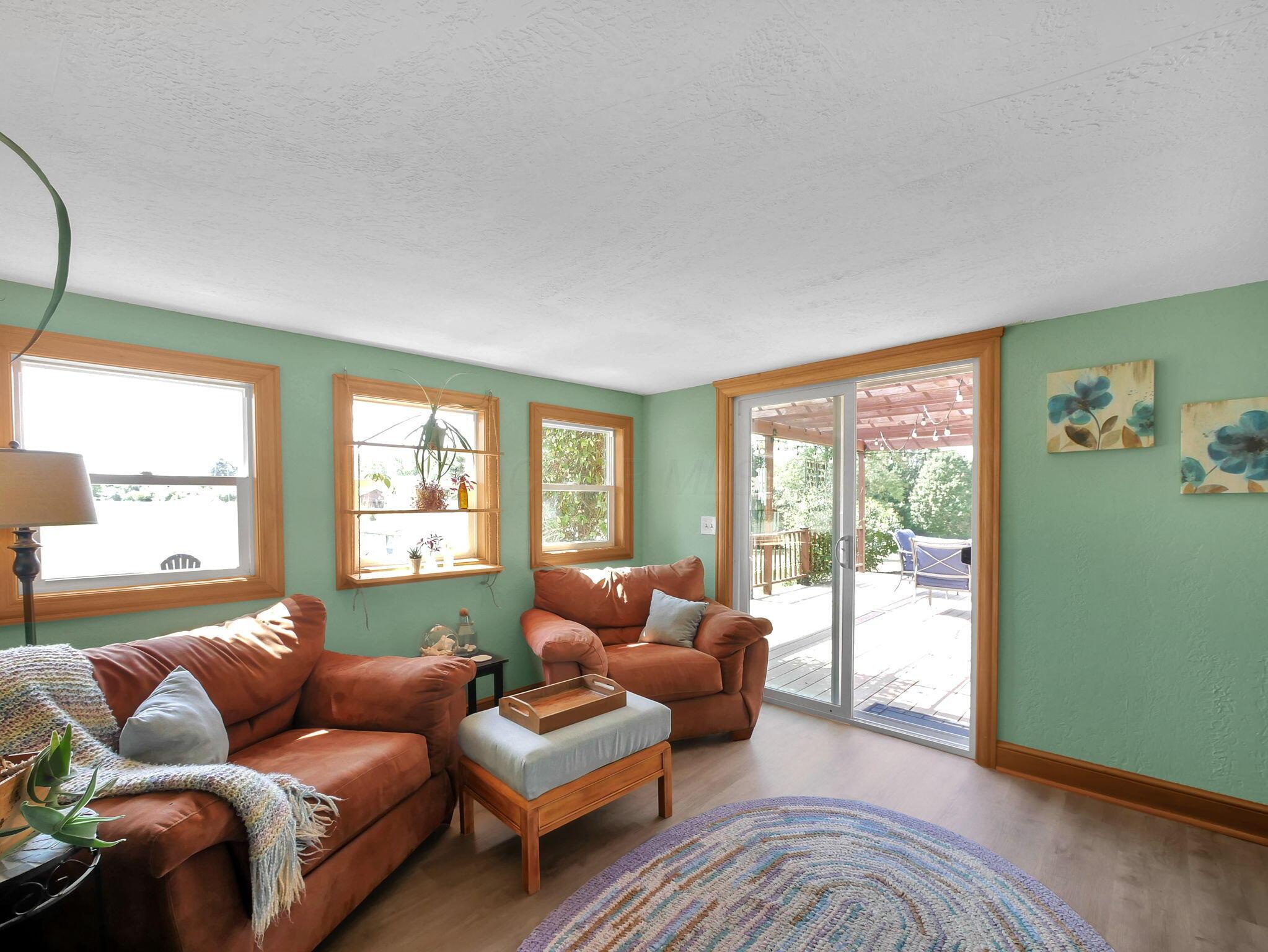3412 Creek Road