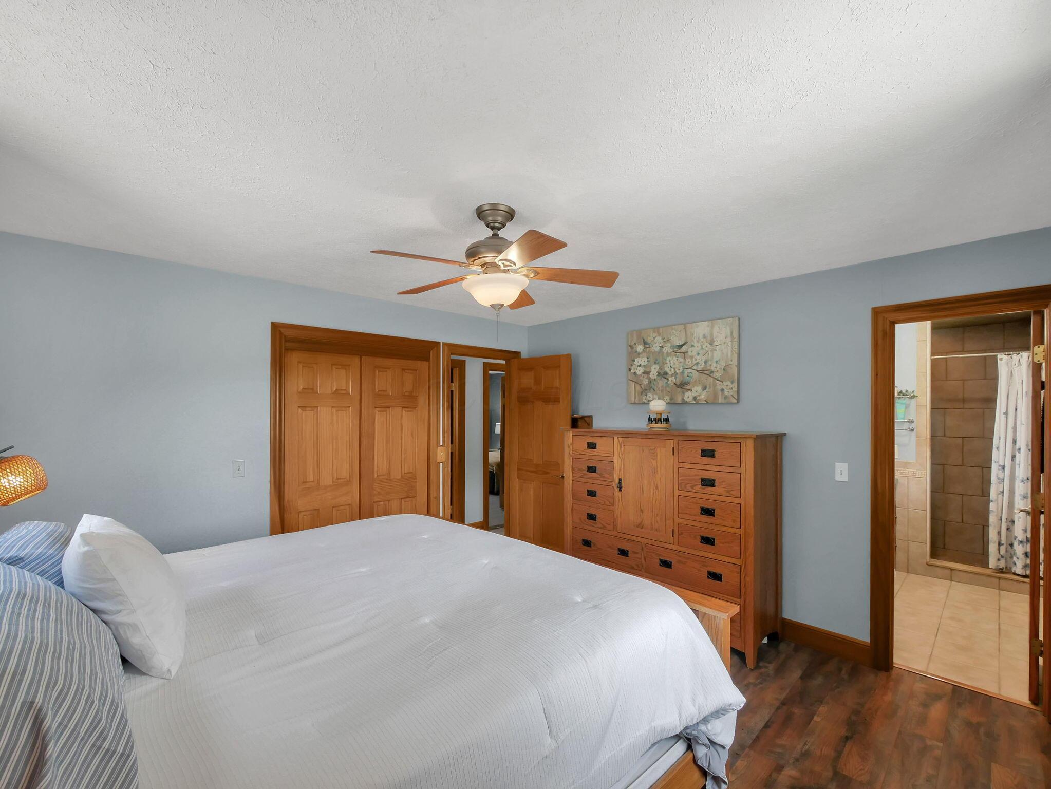 3412 Creek Road