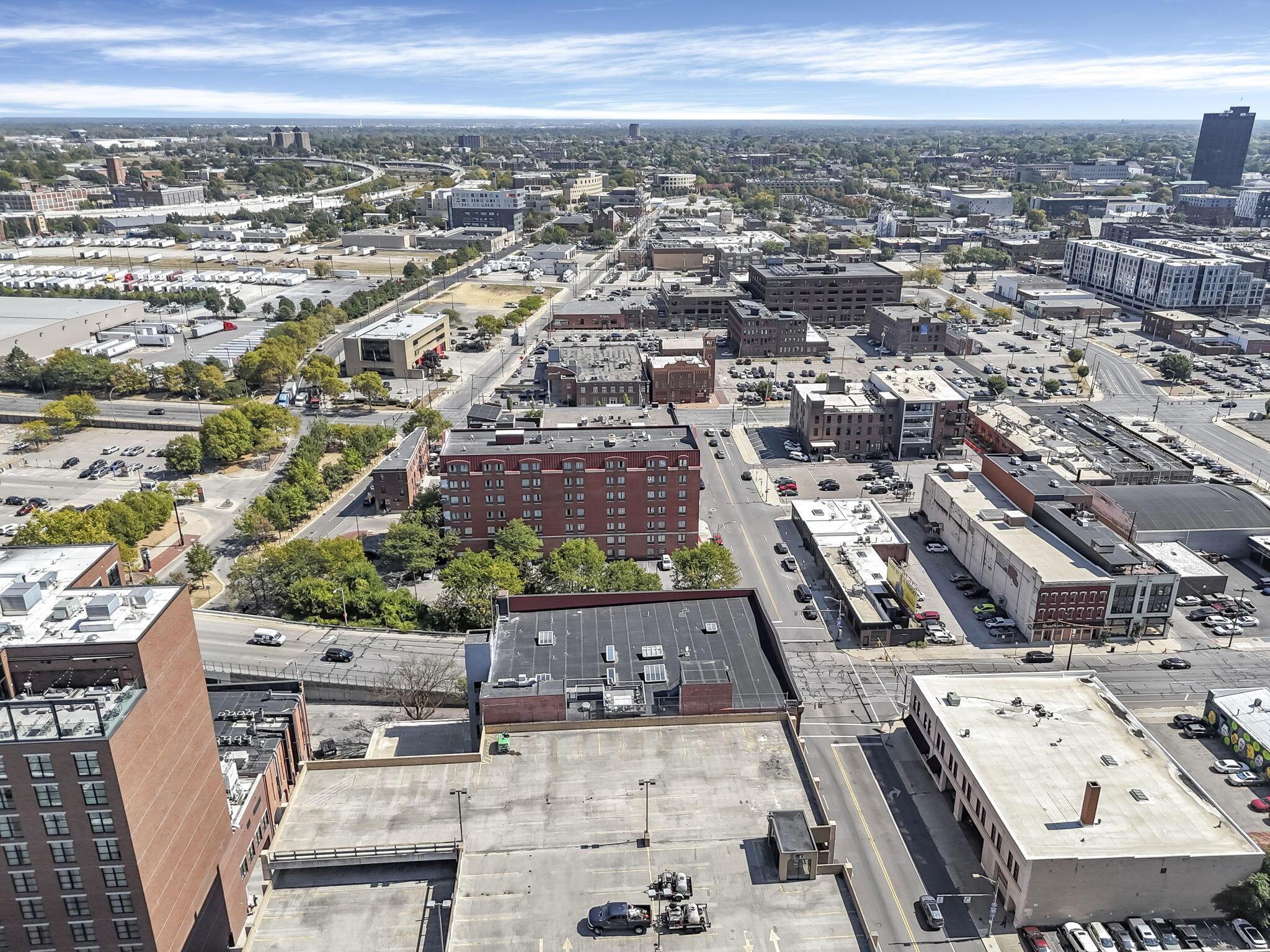 78 E Chestnut Street, 507