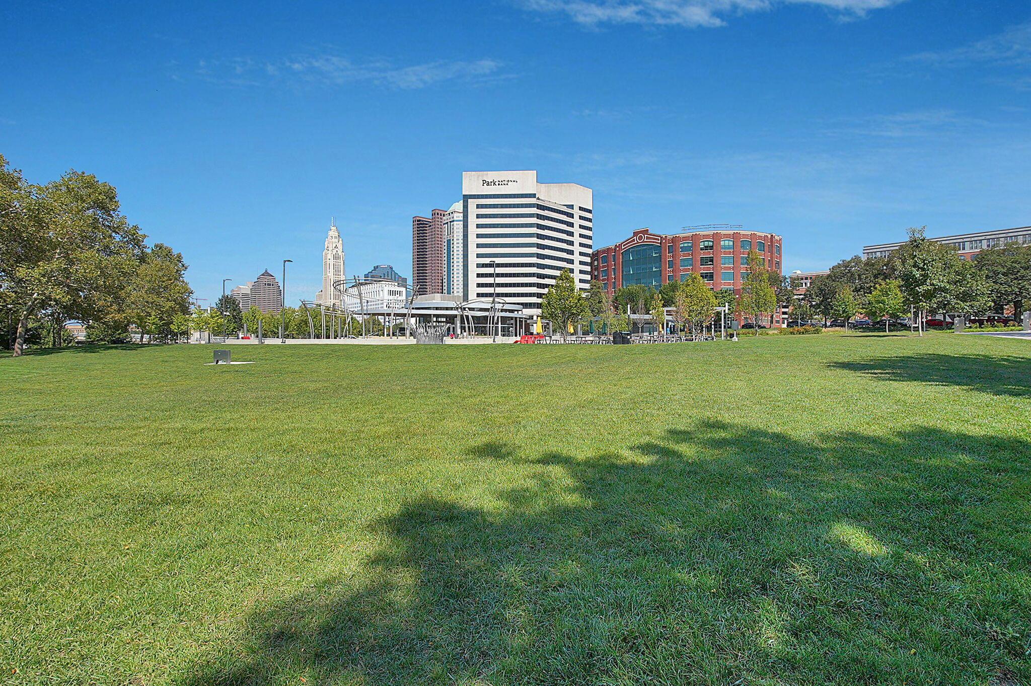 78 E Chestnut Street, 507
