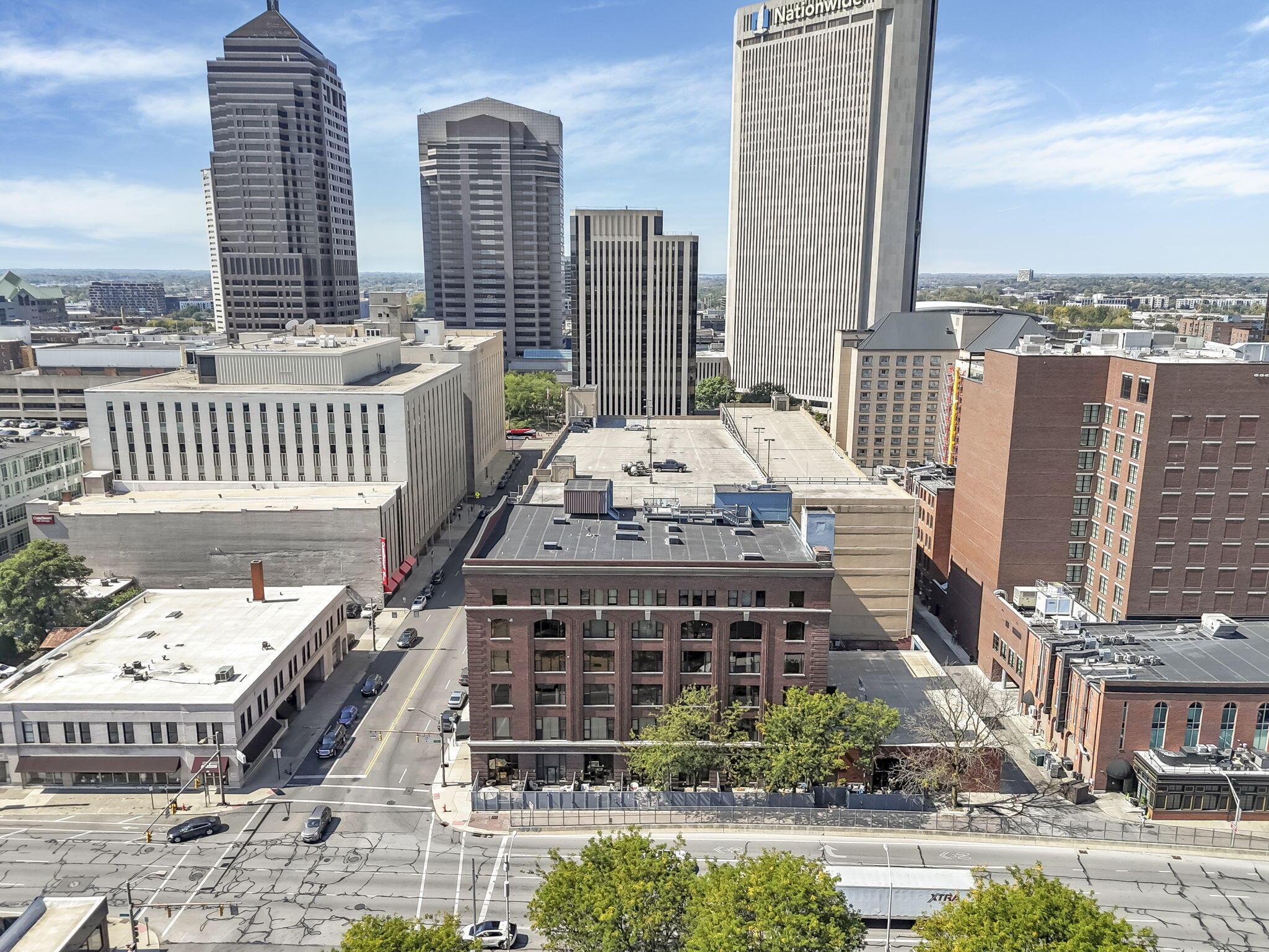 78 E Chestnut Street, 507