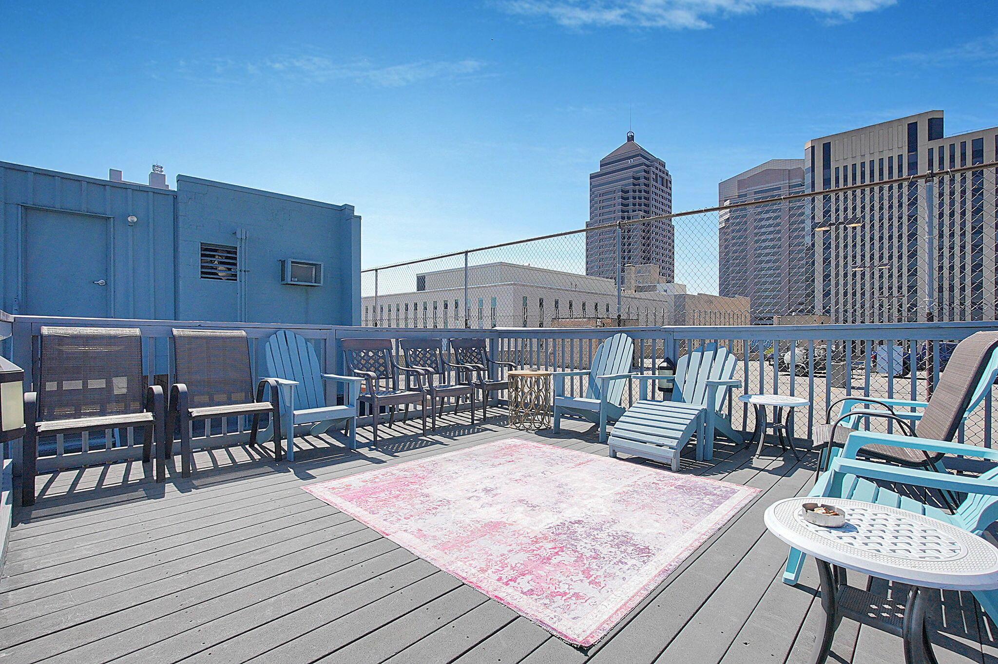 78 E Chestnut Street, 507