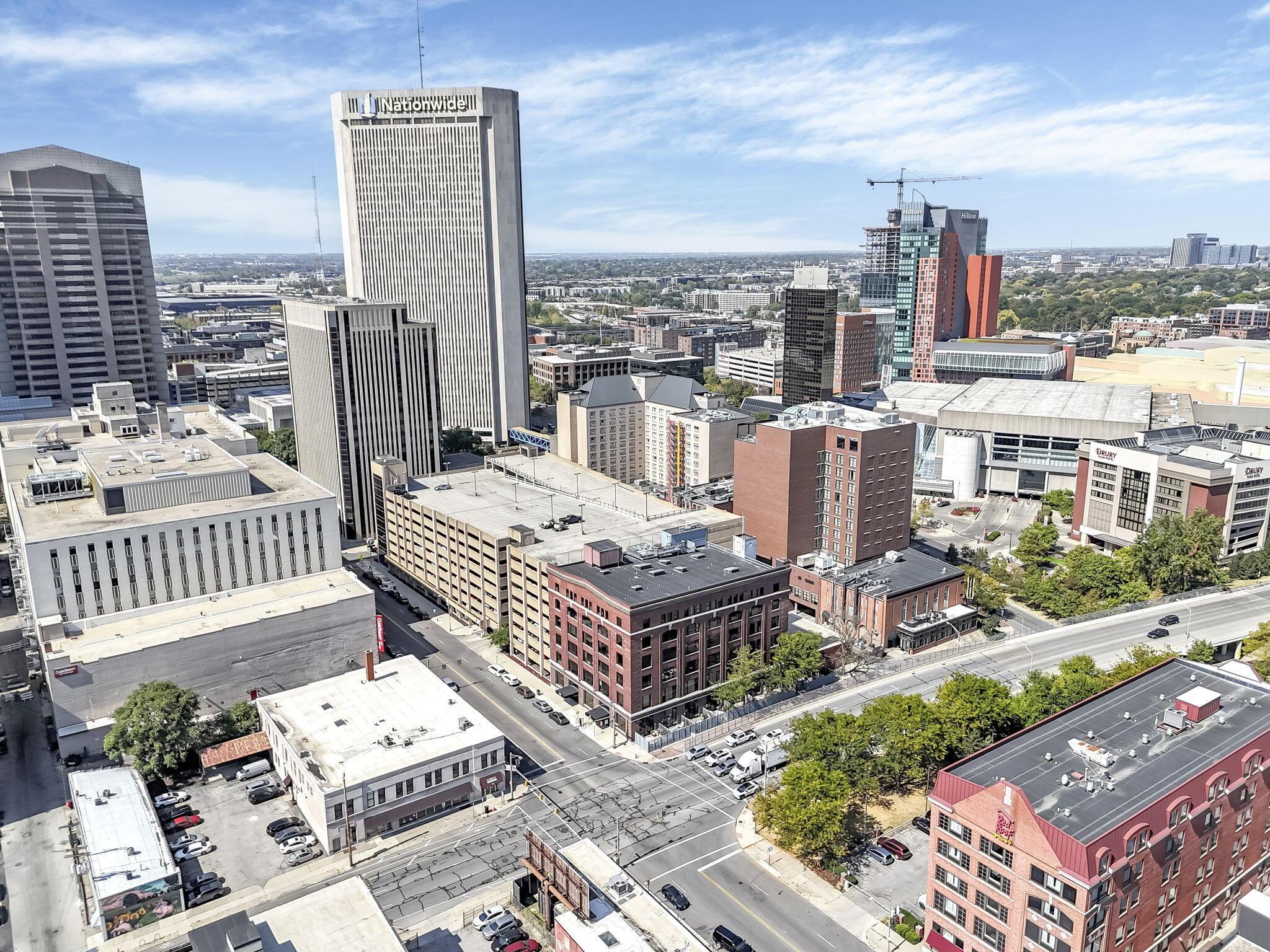 78 E Chestnut Street, 507