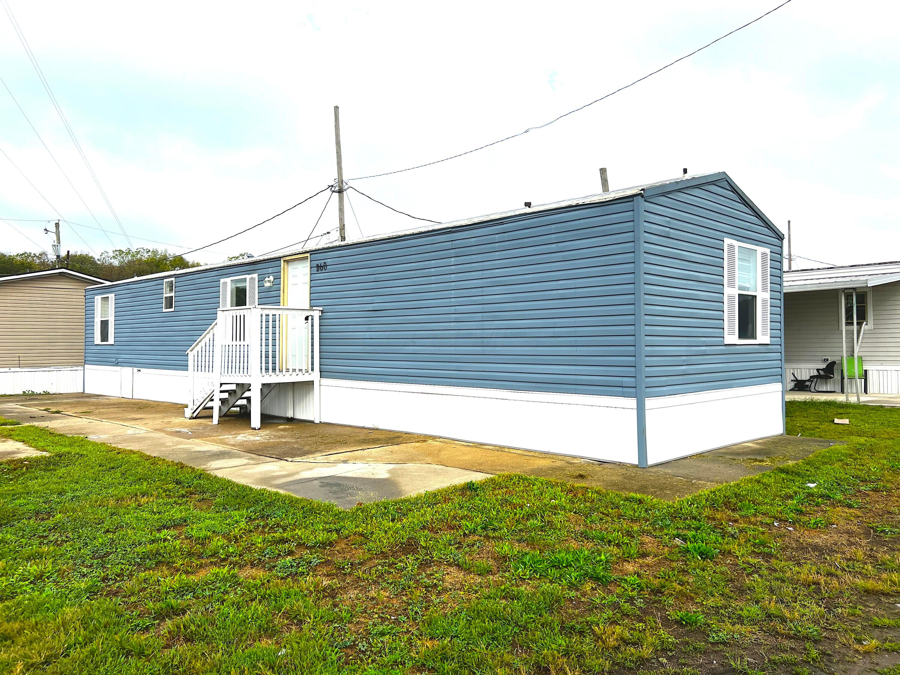 1049 Harmon Avenue, D60