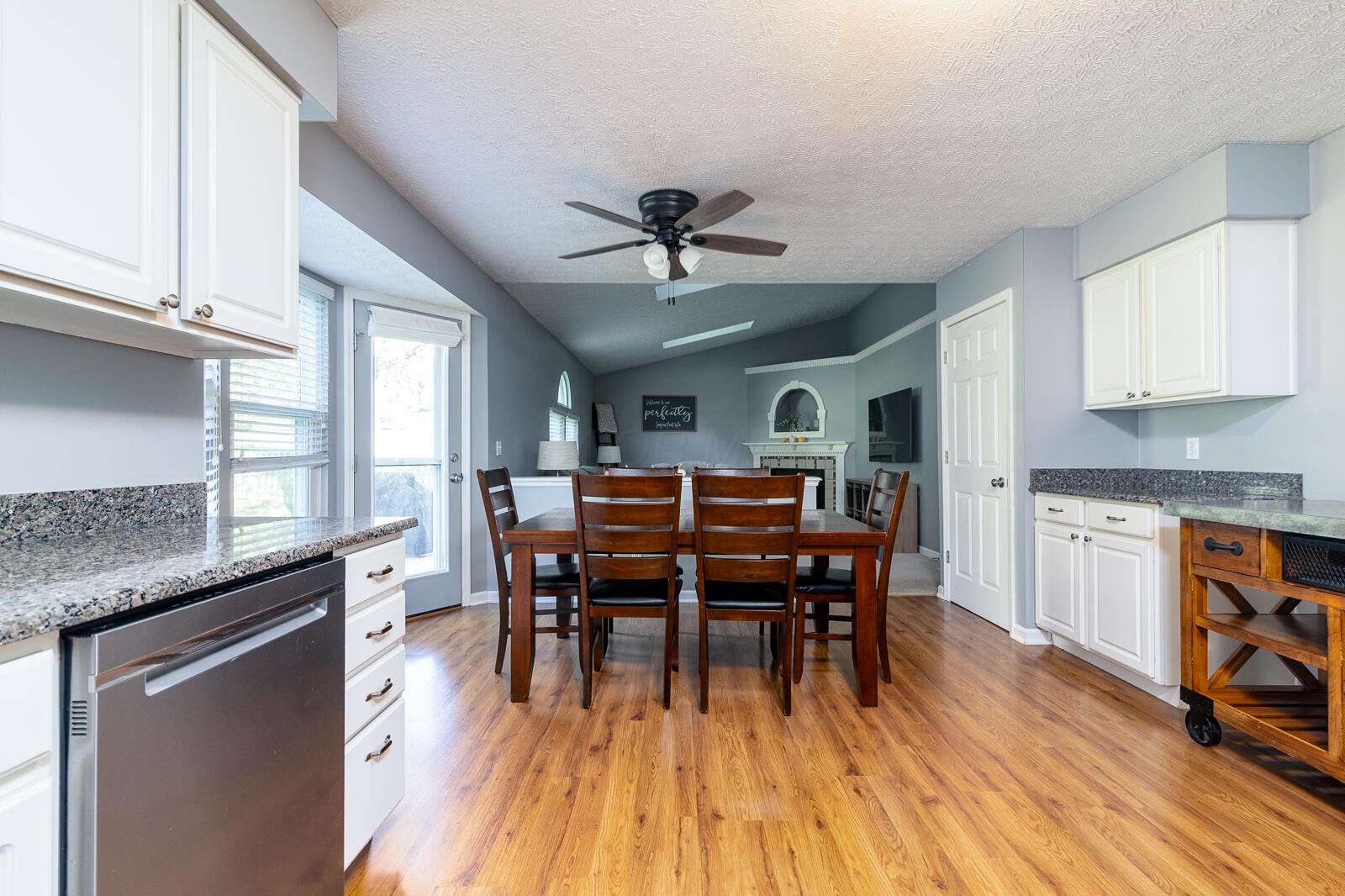 107 N Highview Boulevard