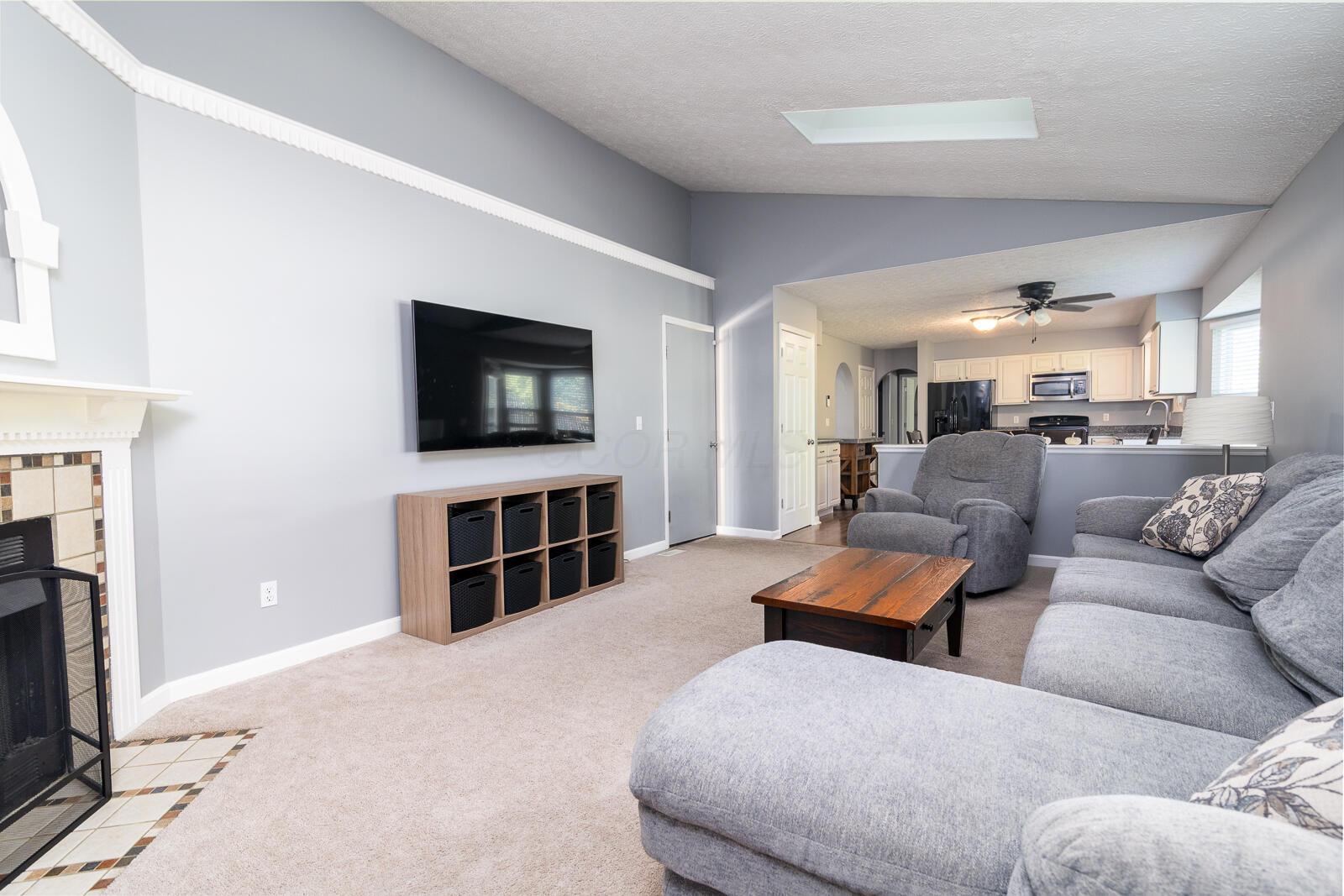 107 N Highview Boulevard