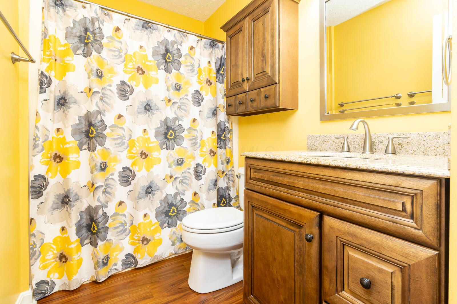 107 N Highview Boulevard