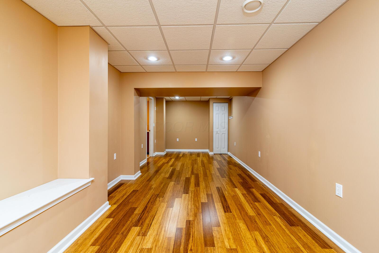 107 N Highview Boulevard