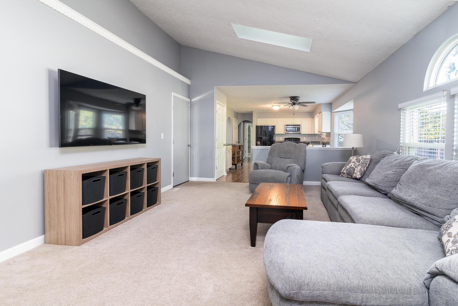 107 N Highview Boulevard