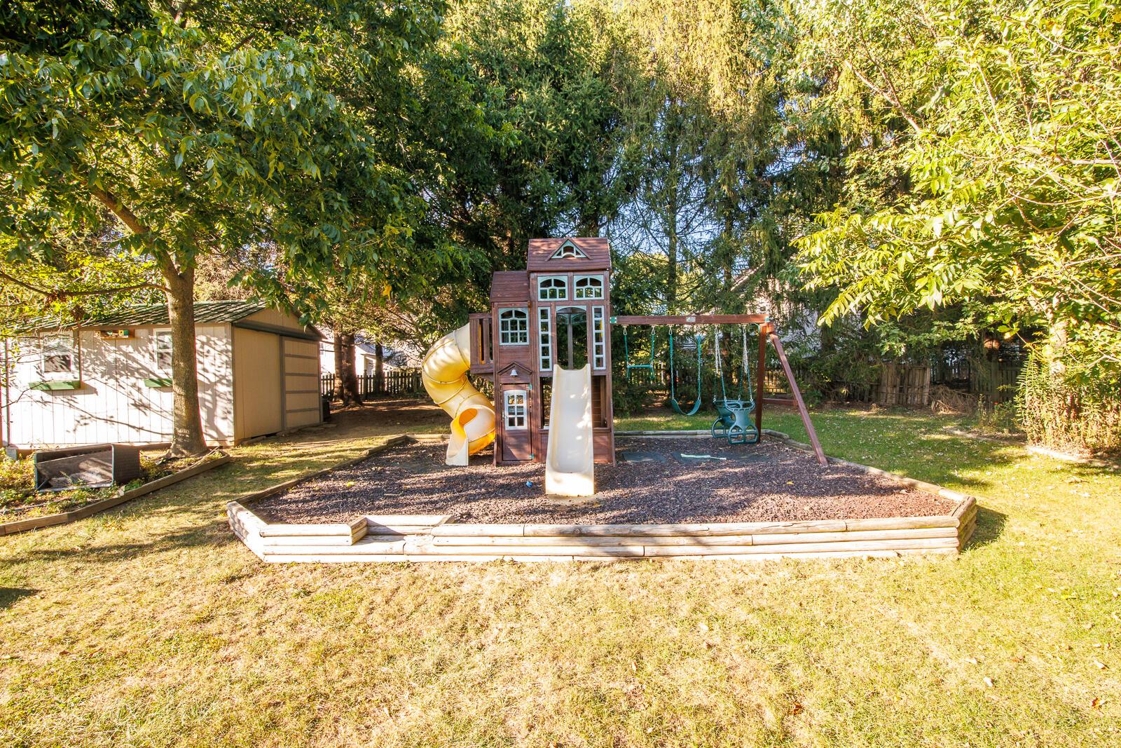 107 N Highview Boulevard