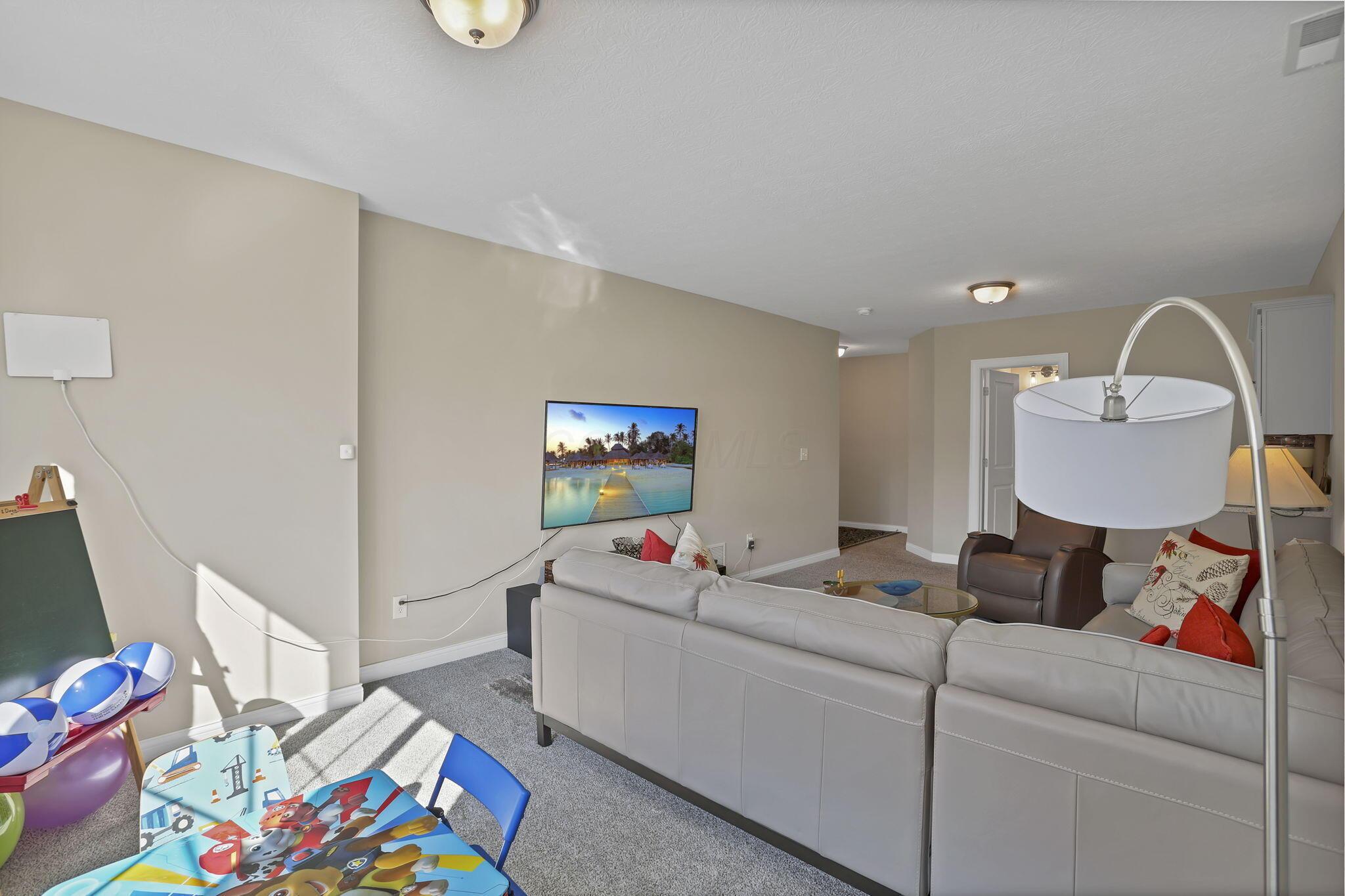 759 Avebury Drive, Pickerington