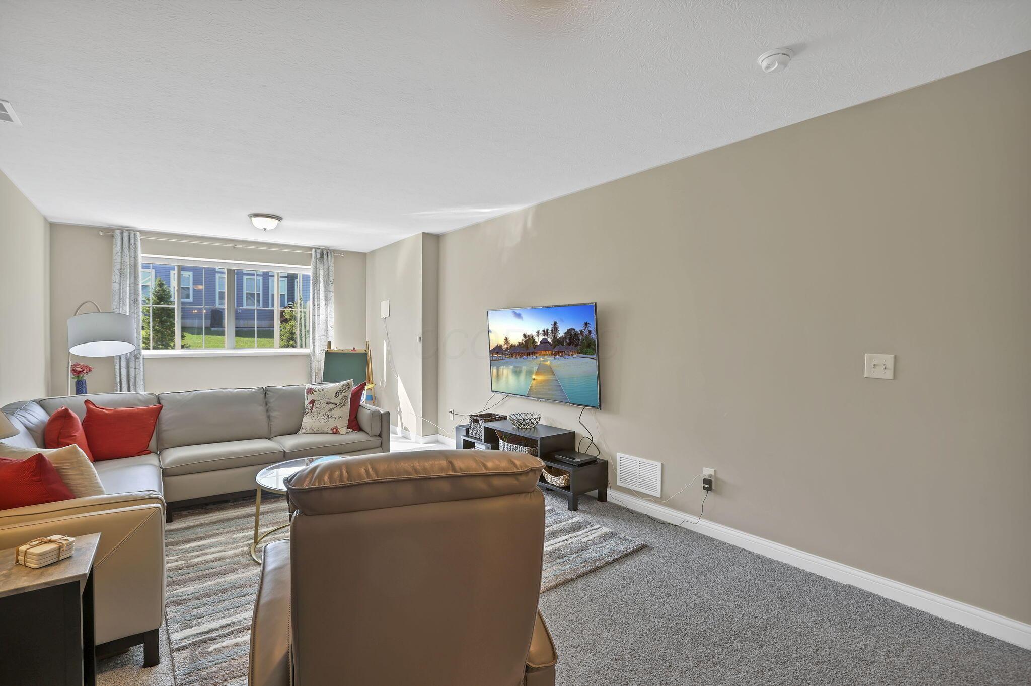 759 Avebury Drive, Pickerington