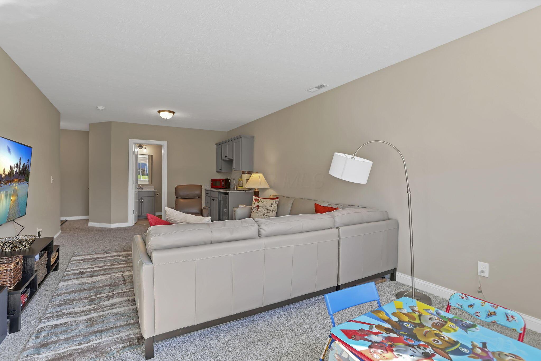 759 Avebury Drive, Pickerington