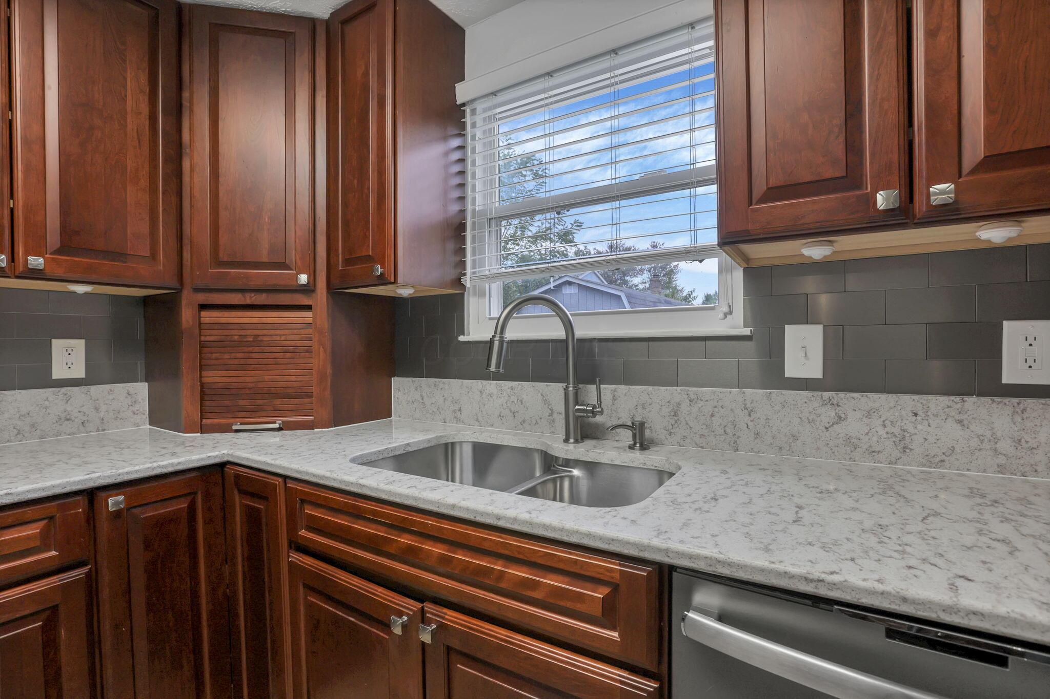 2186 Leah Lane, Reynoldsburg