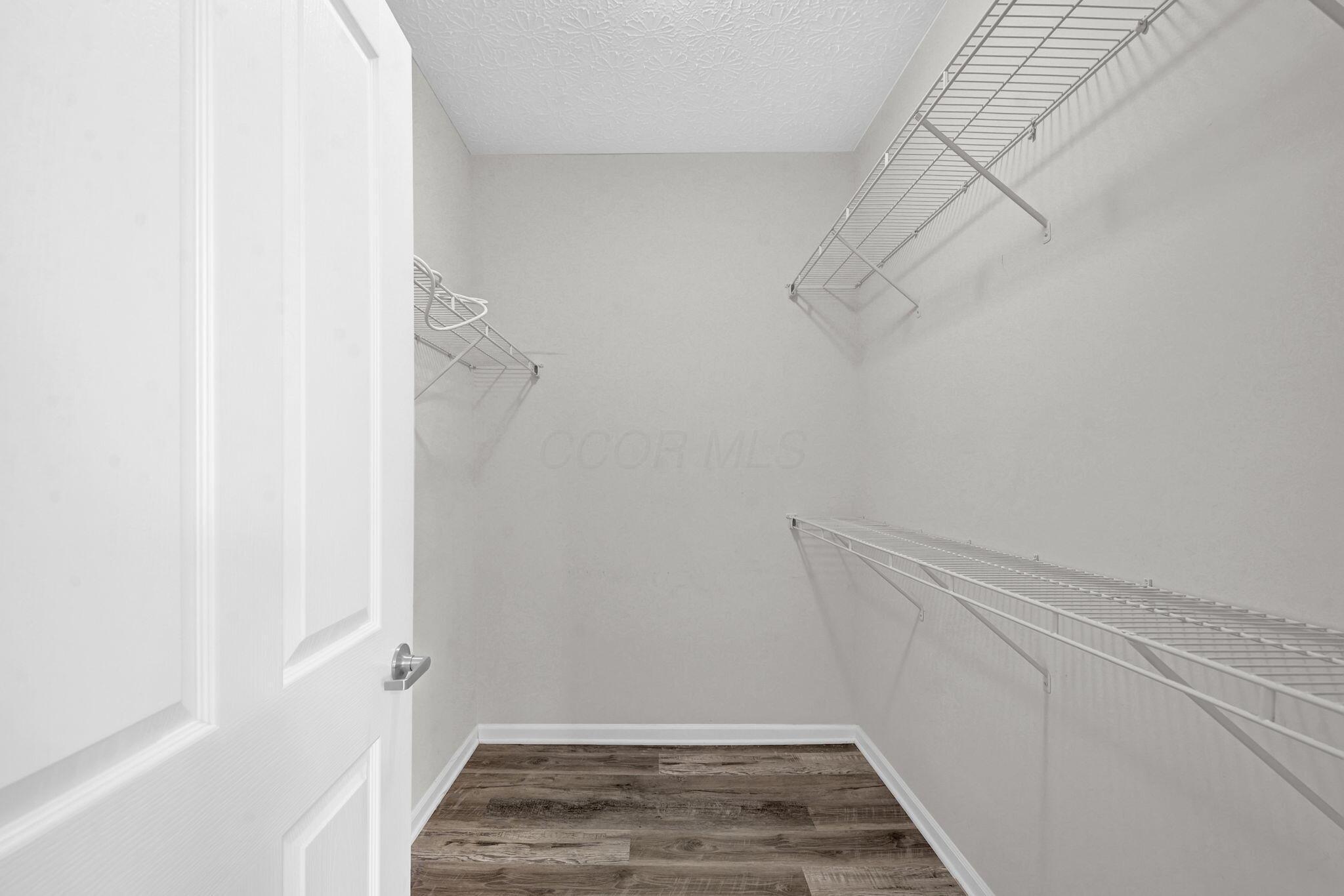 6214 Brickside Drive, 24, New Albany Unit: 24