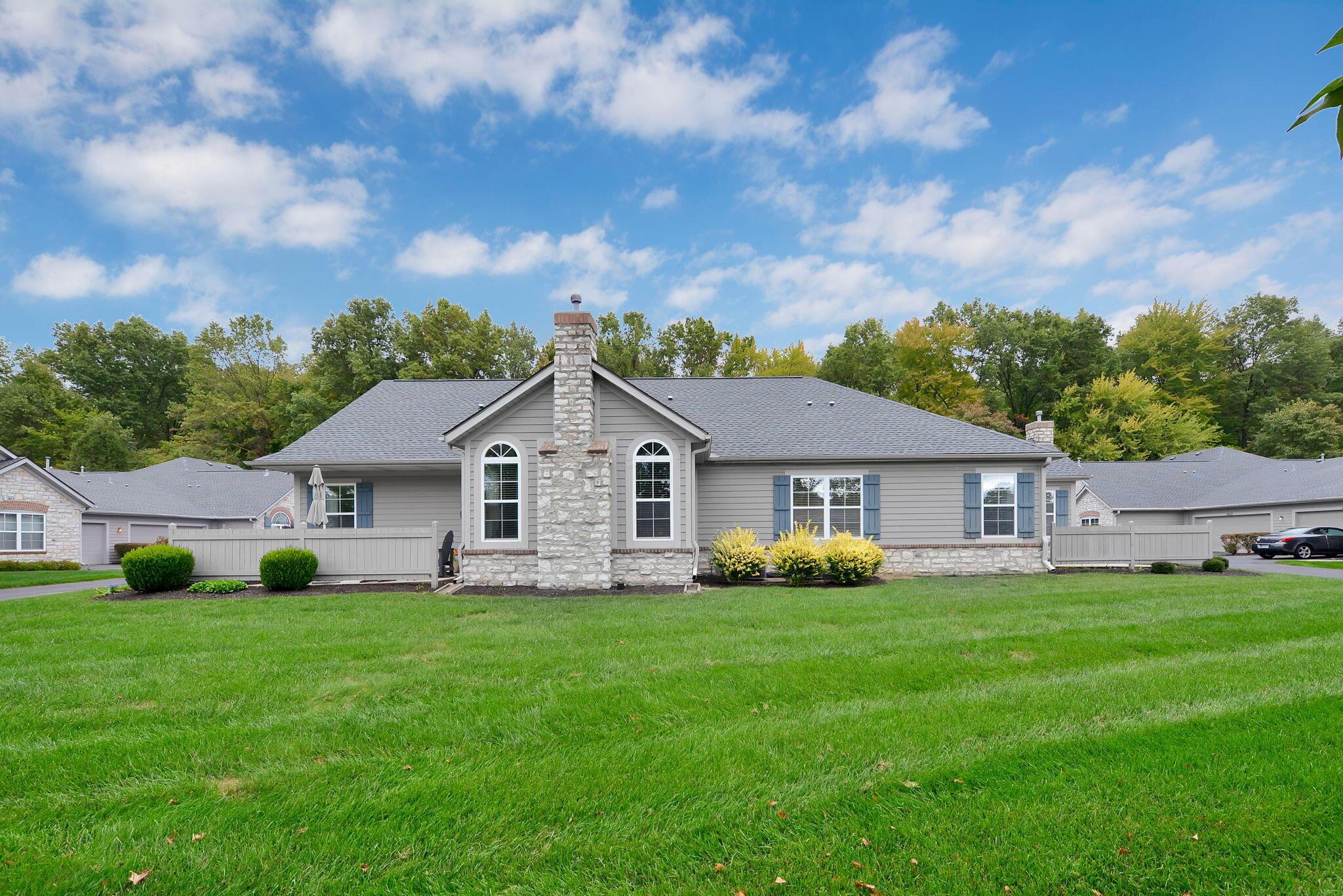 6214 Brickside Drive, 24, New Albany Unit: 24