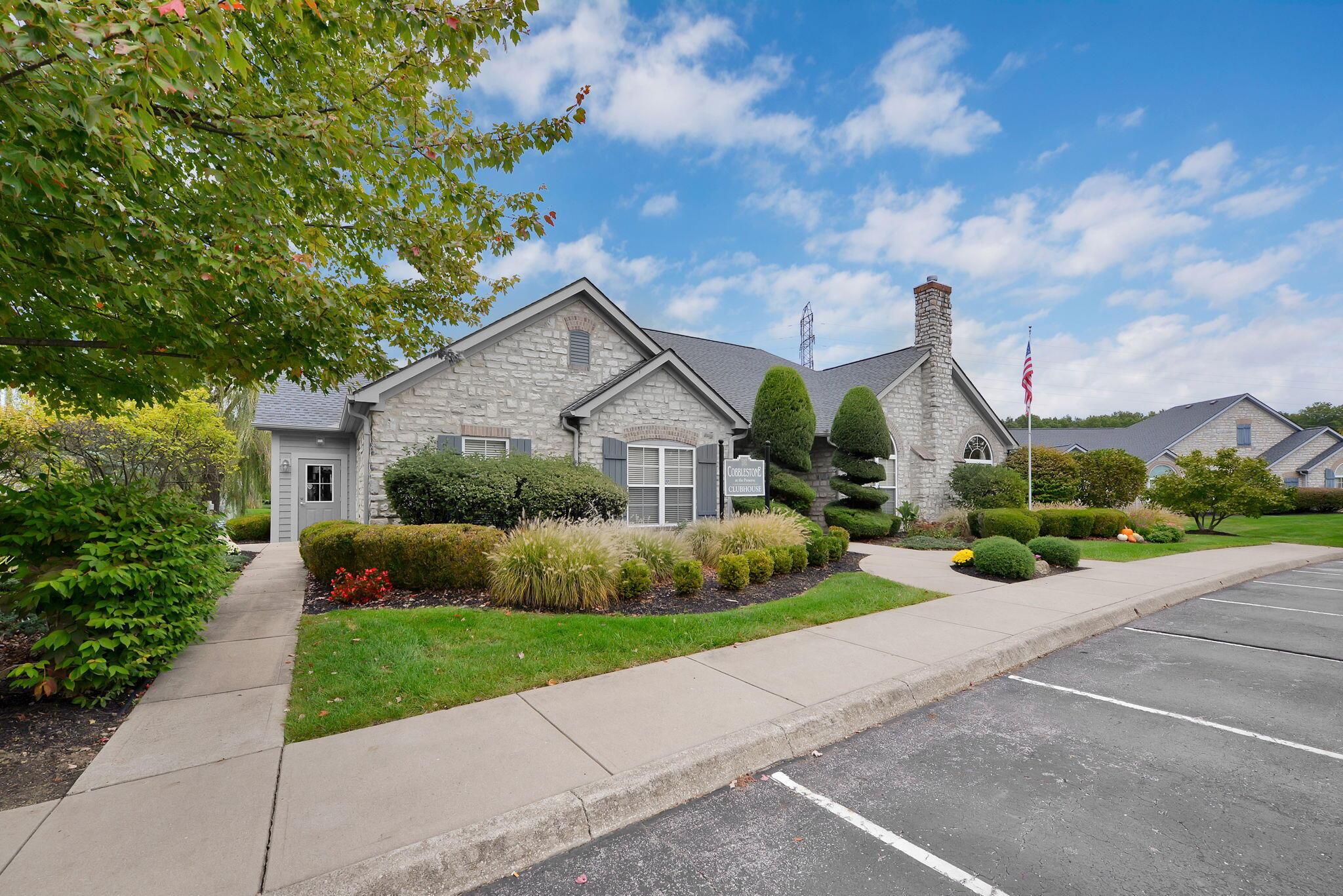 6214 Brickside Drive, 24, New Albany Unit: 24