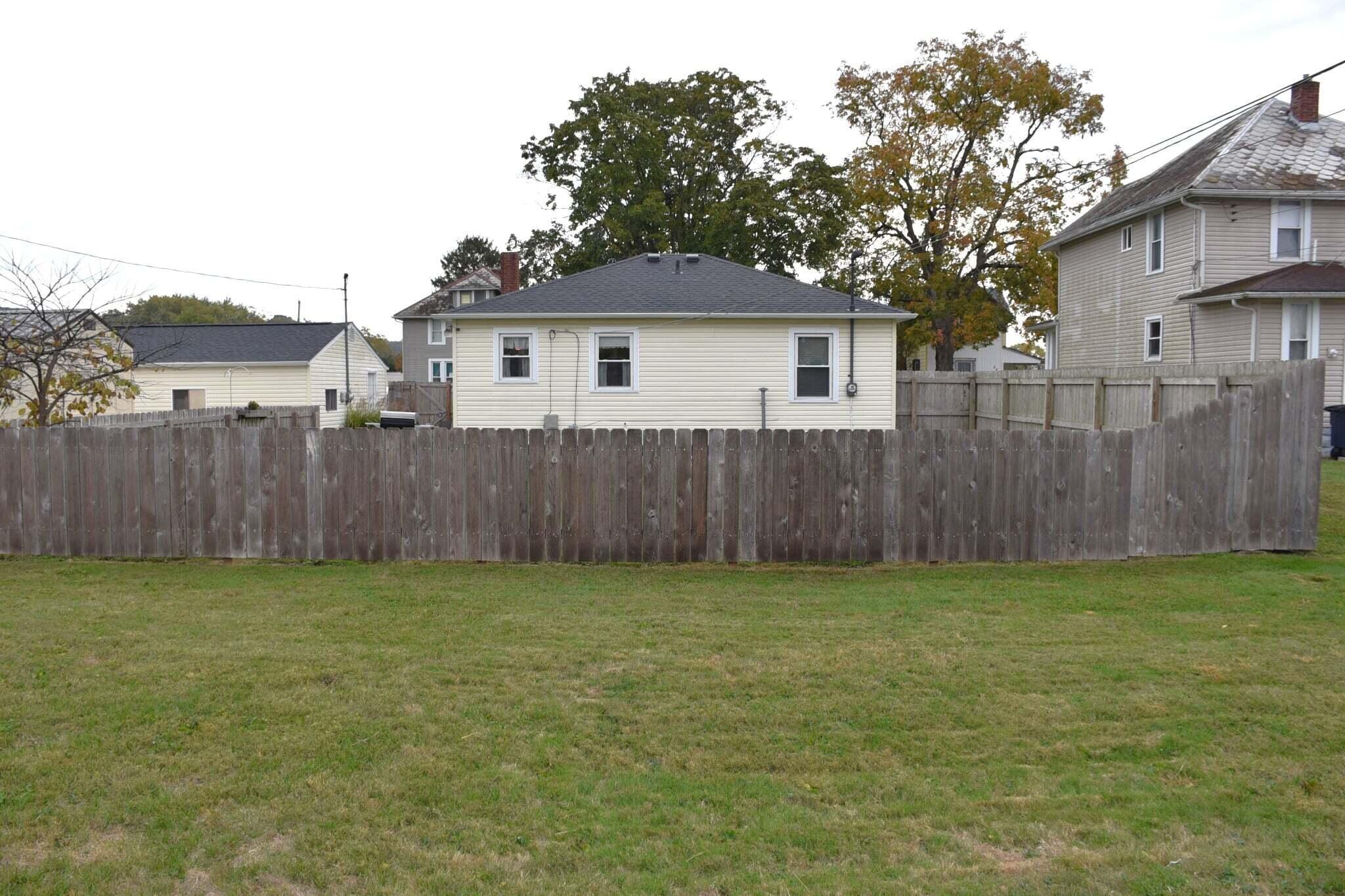 953 Garfield Avenue, Lancaster